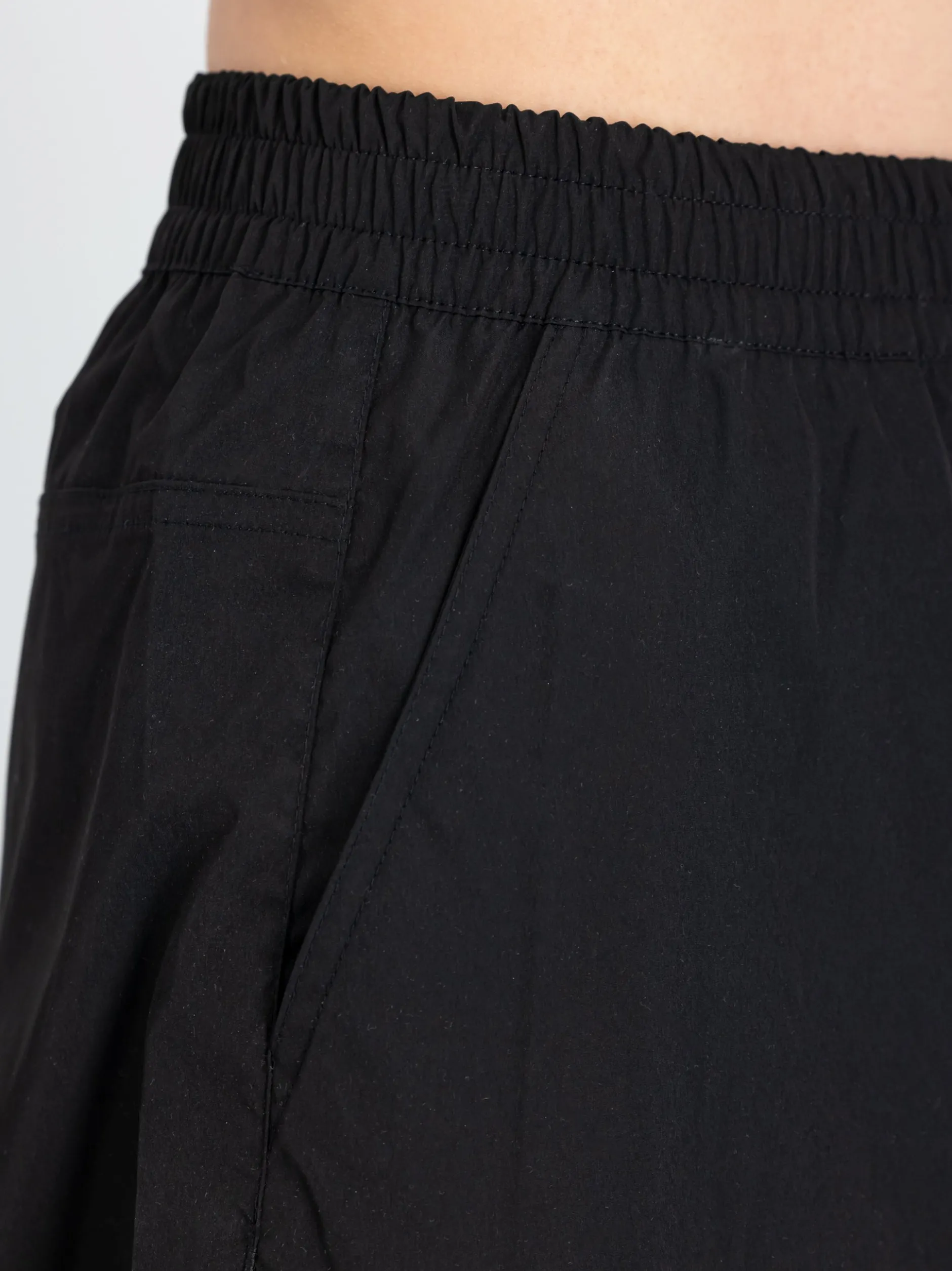 Alpha Industries Damen Hose in schwarz