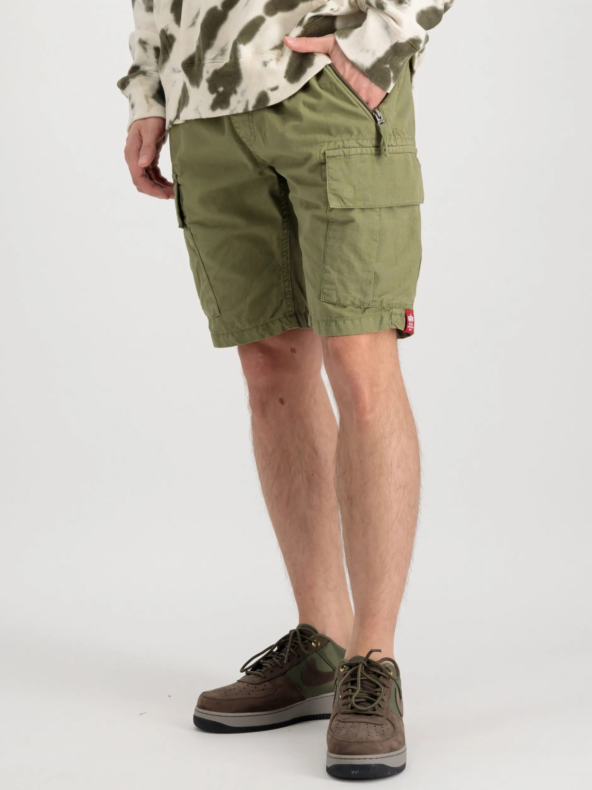 Alpha Industries Herren Cargo-Shorts in oliv