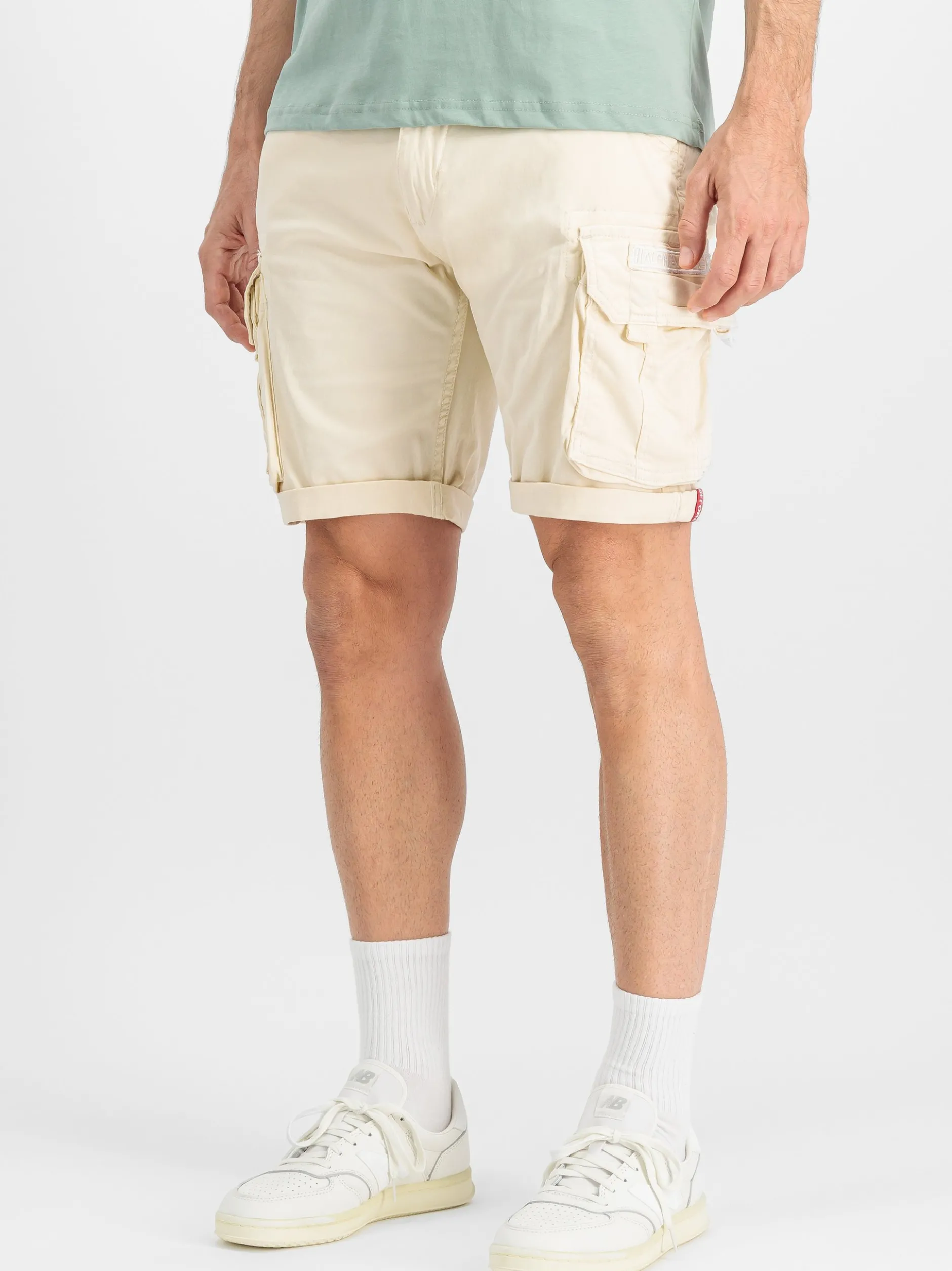 Alpha Industries Herren Cargo-Shorts in vanille
