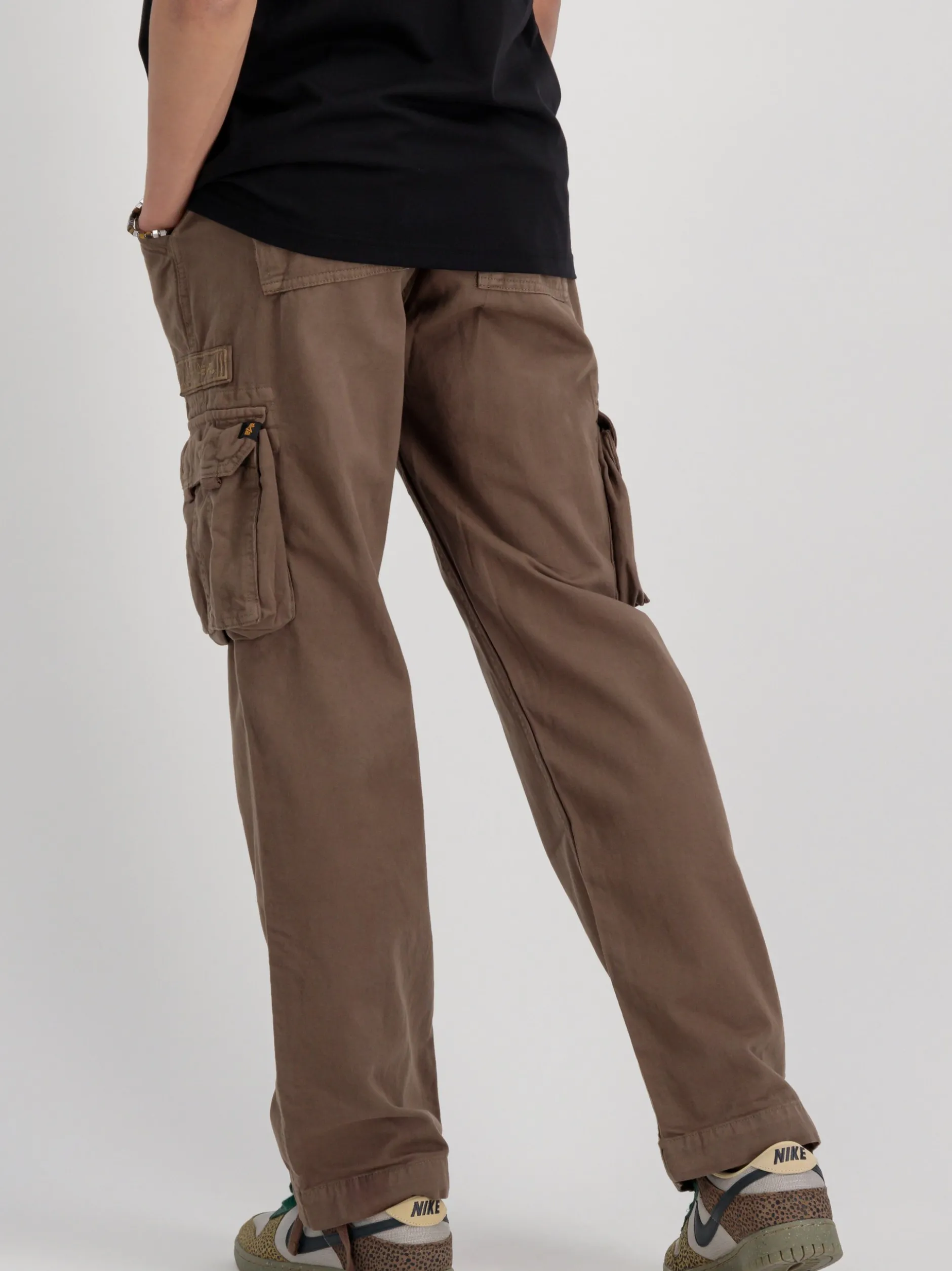 Alpha Industries Herren Hose in taupe