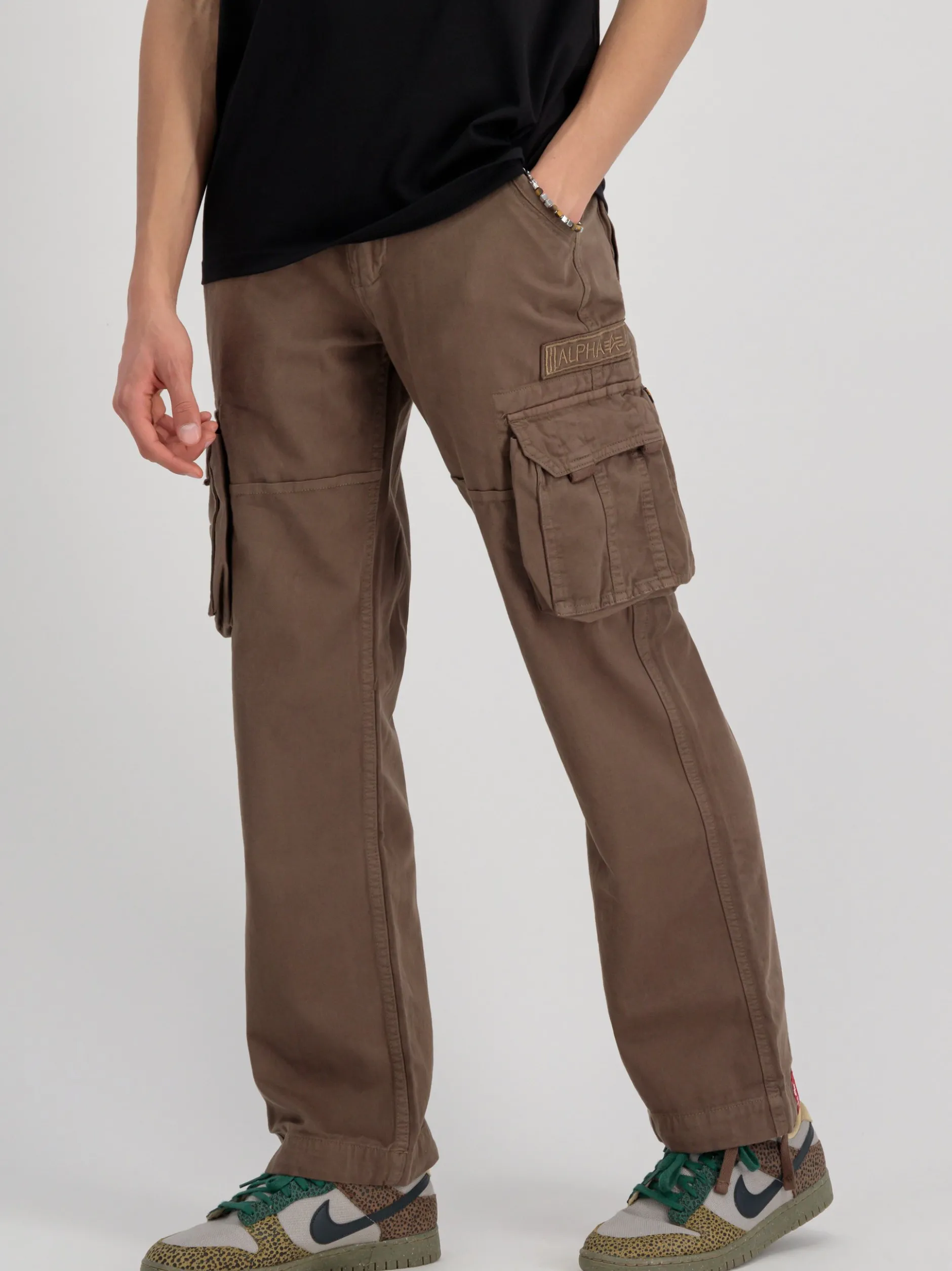 Alpha Industries Herren Hose in taupe