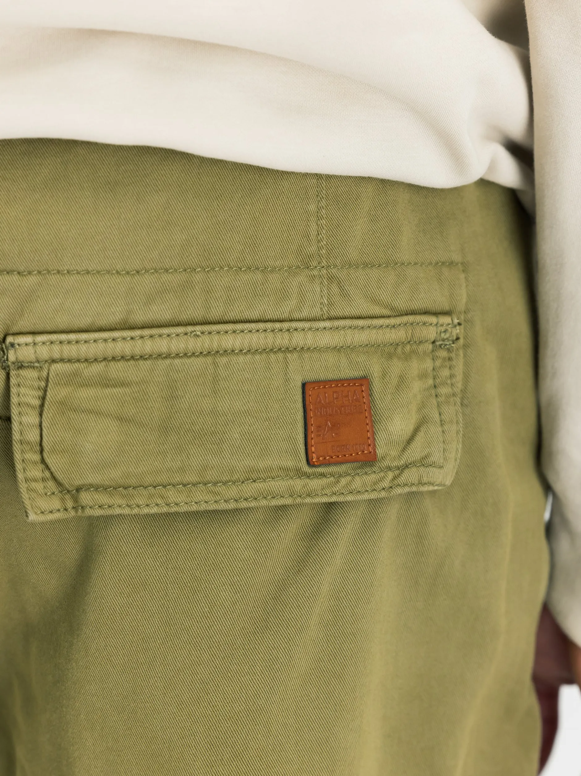 Alpha Industries Herren Hose in oliv