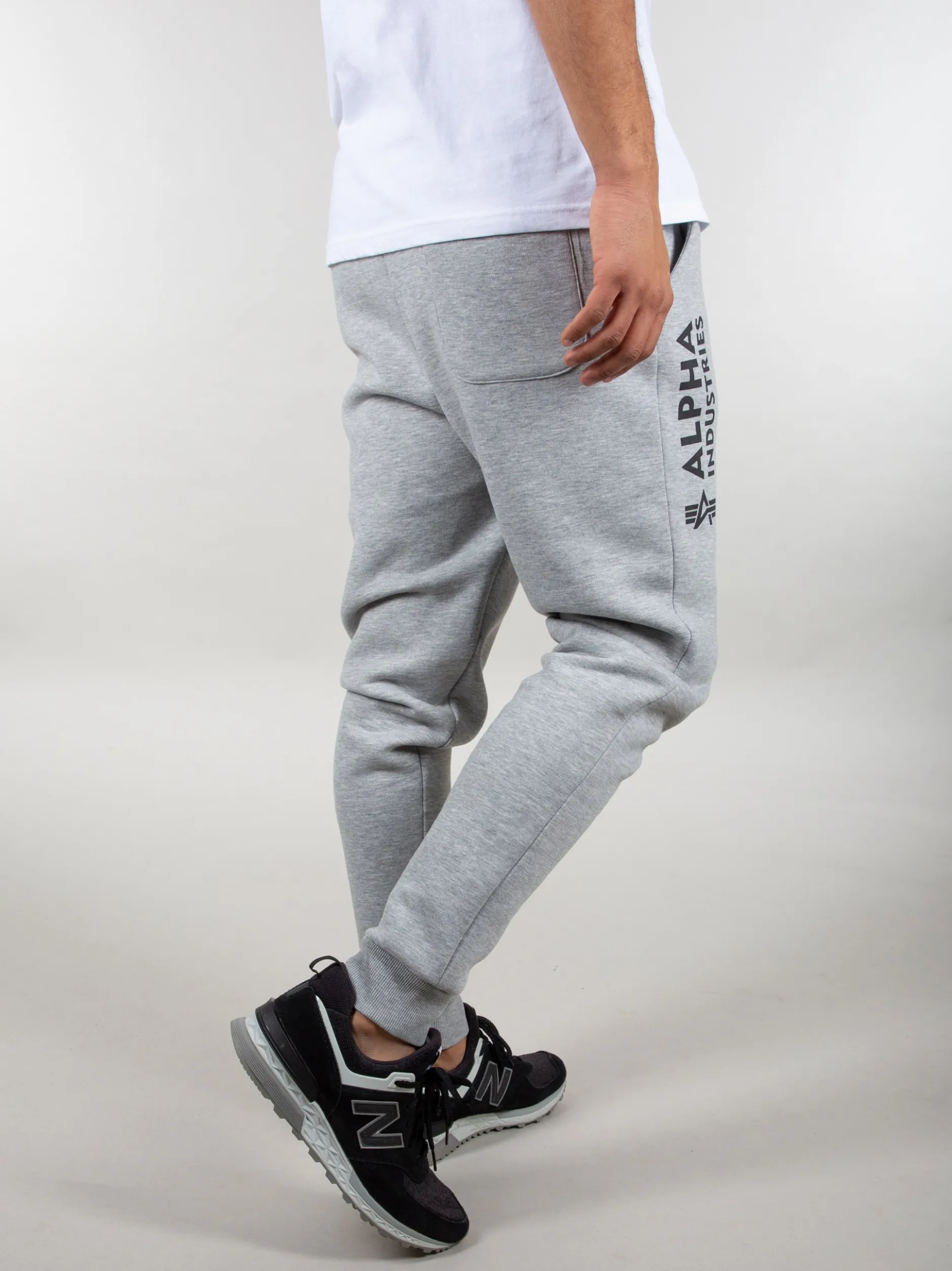Alpha Industries Herren Jogginghose in grau