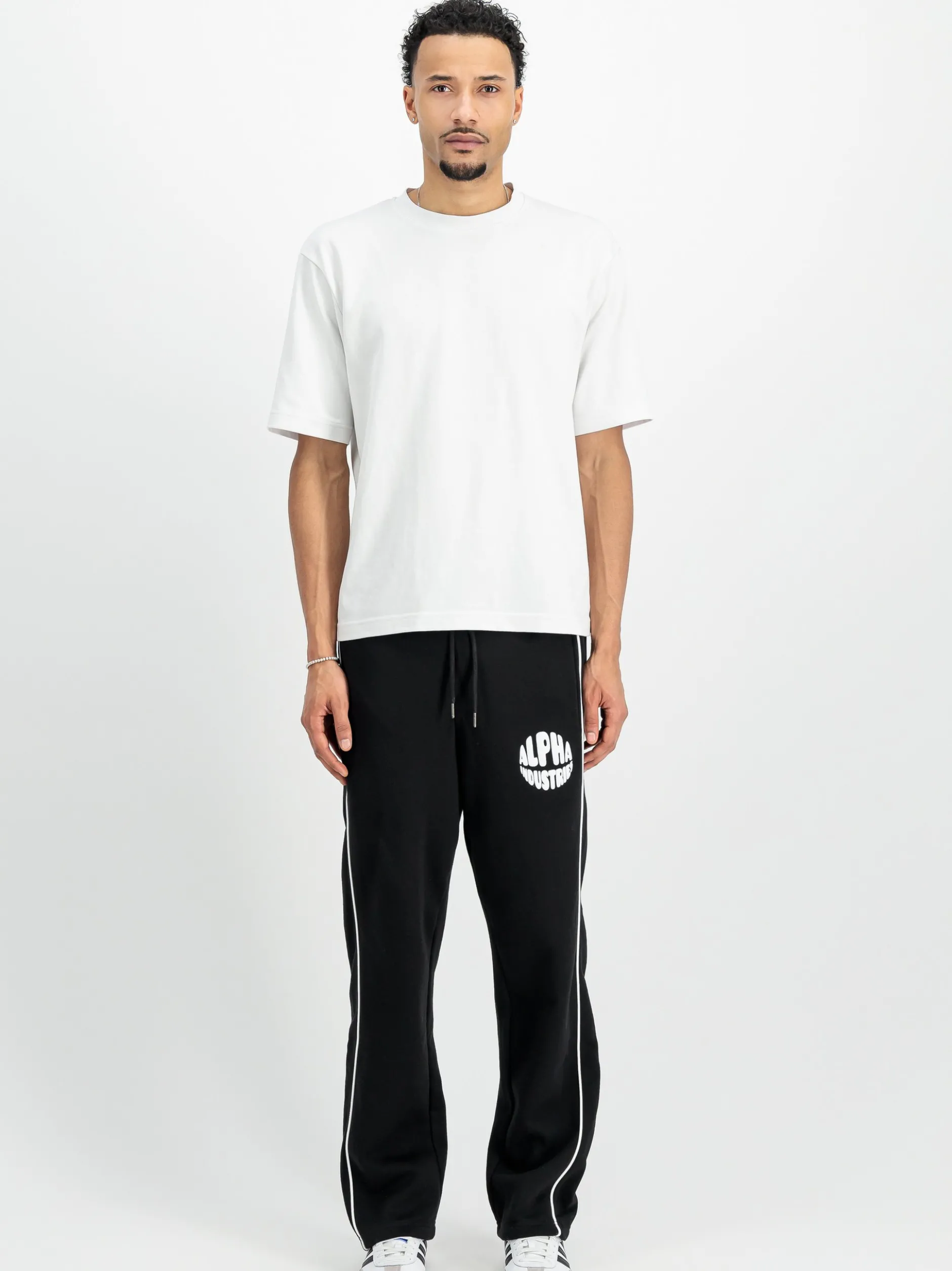 Alpha Industries Herren Jogginghose in schwarz