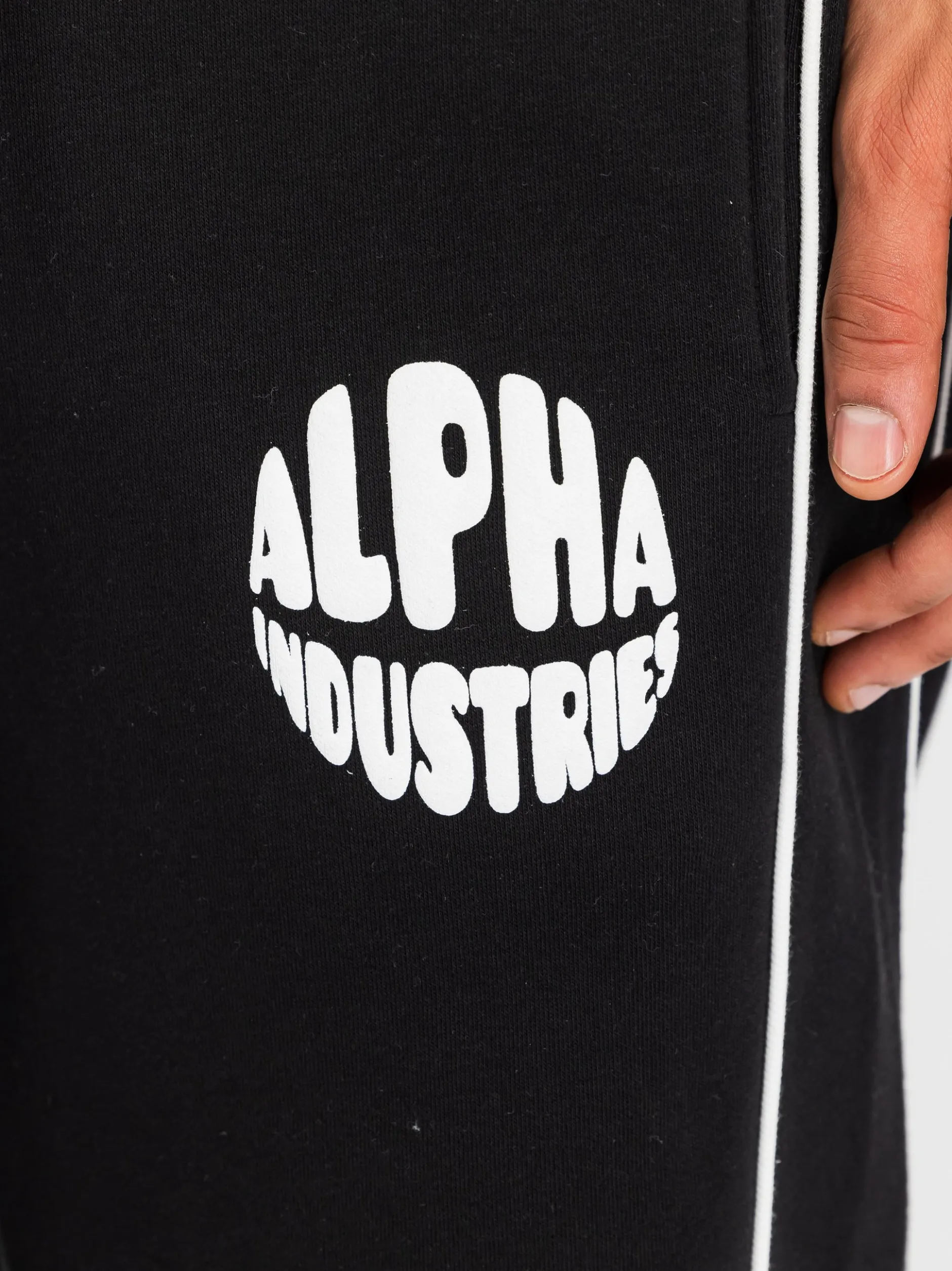 Alpha Industries Herren Jogginghose in schwarz