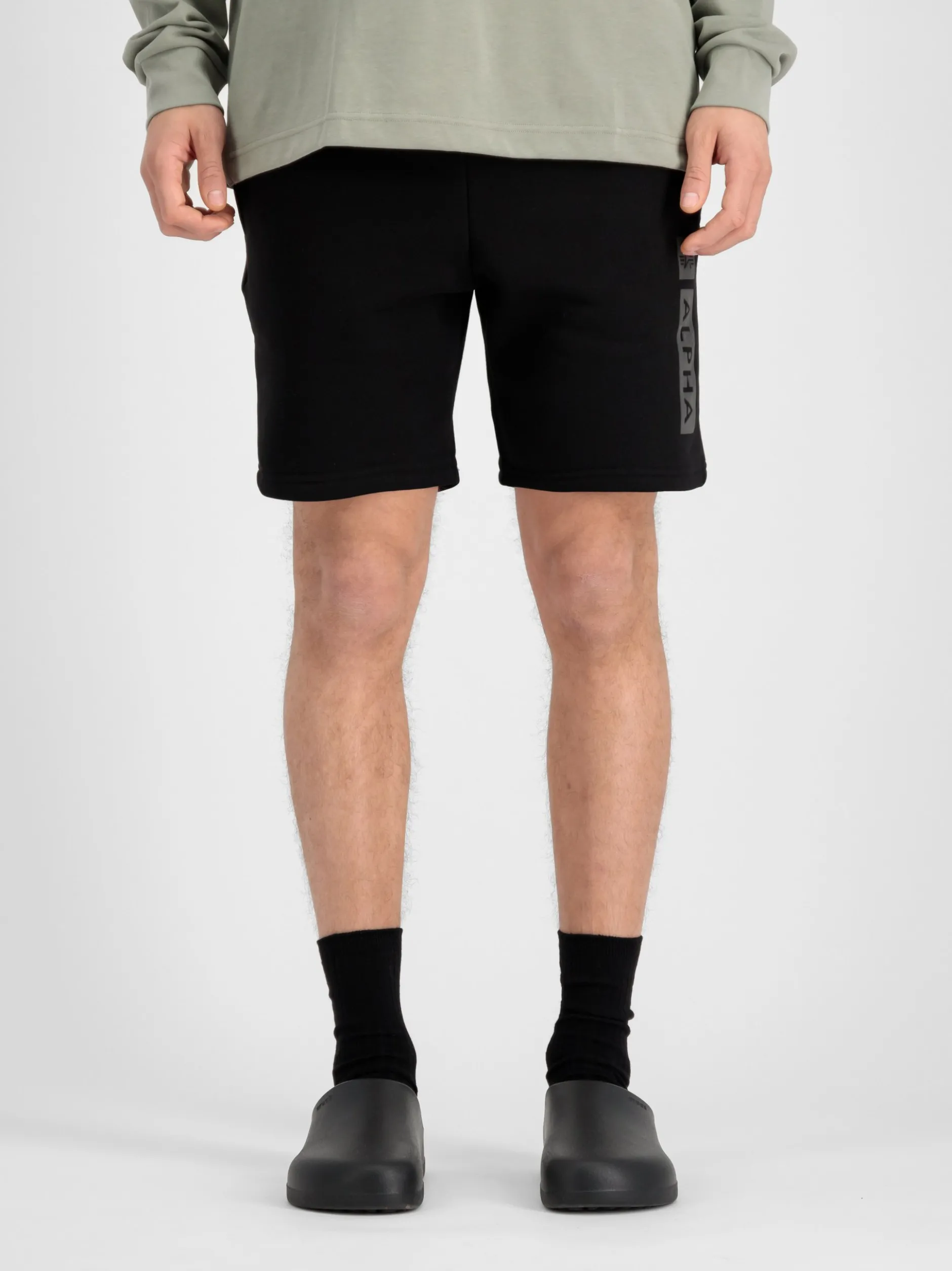 Alpha Industries Herren Kurze Hose in schwarz