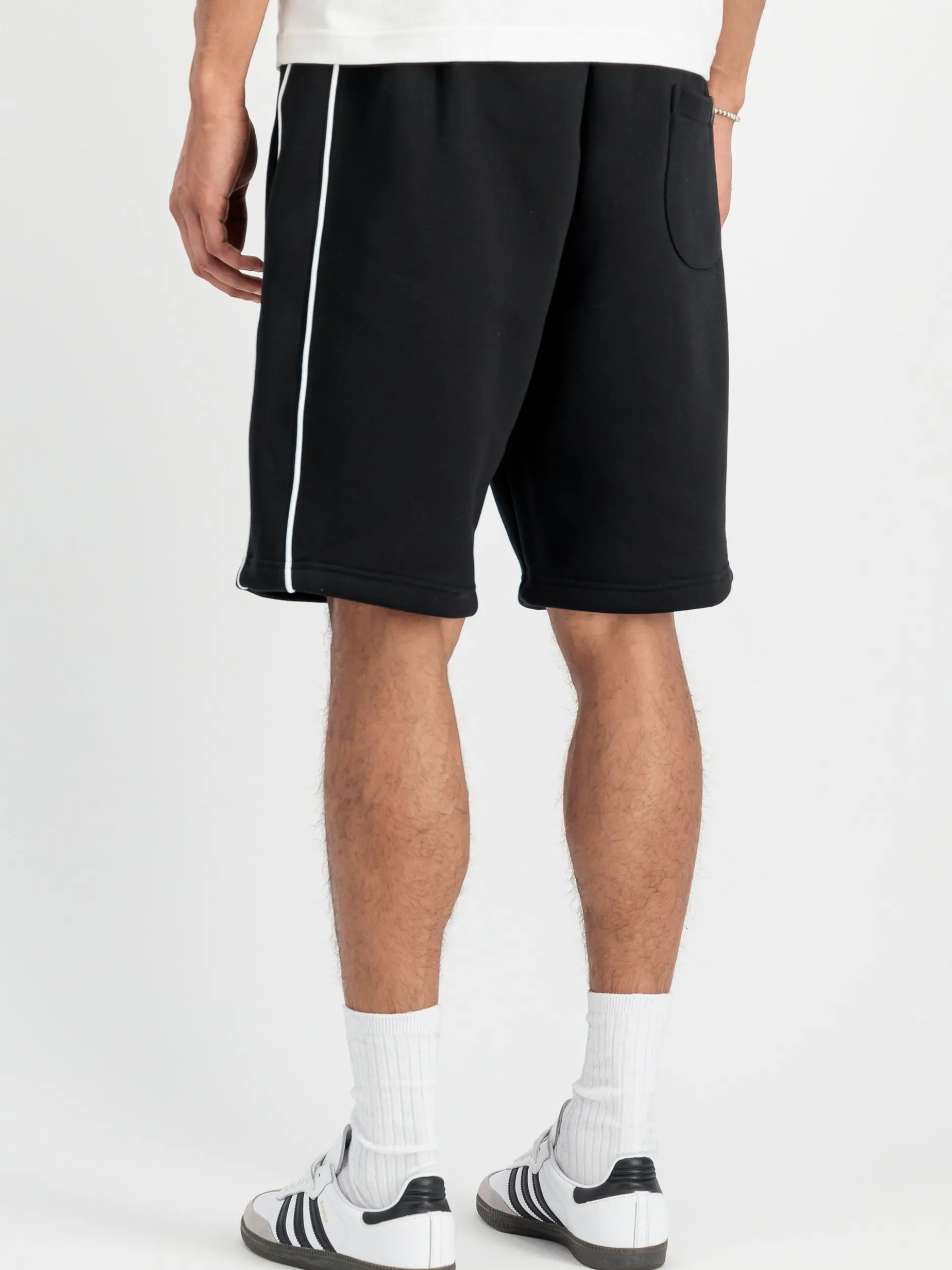 Alpha Industries Herren Kurze Hose in schwarz