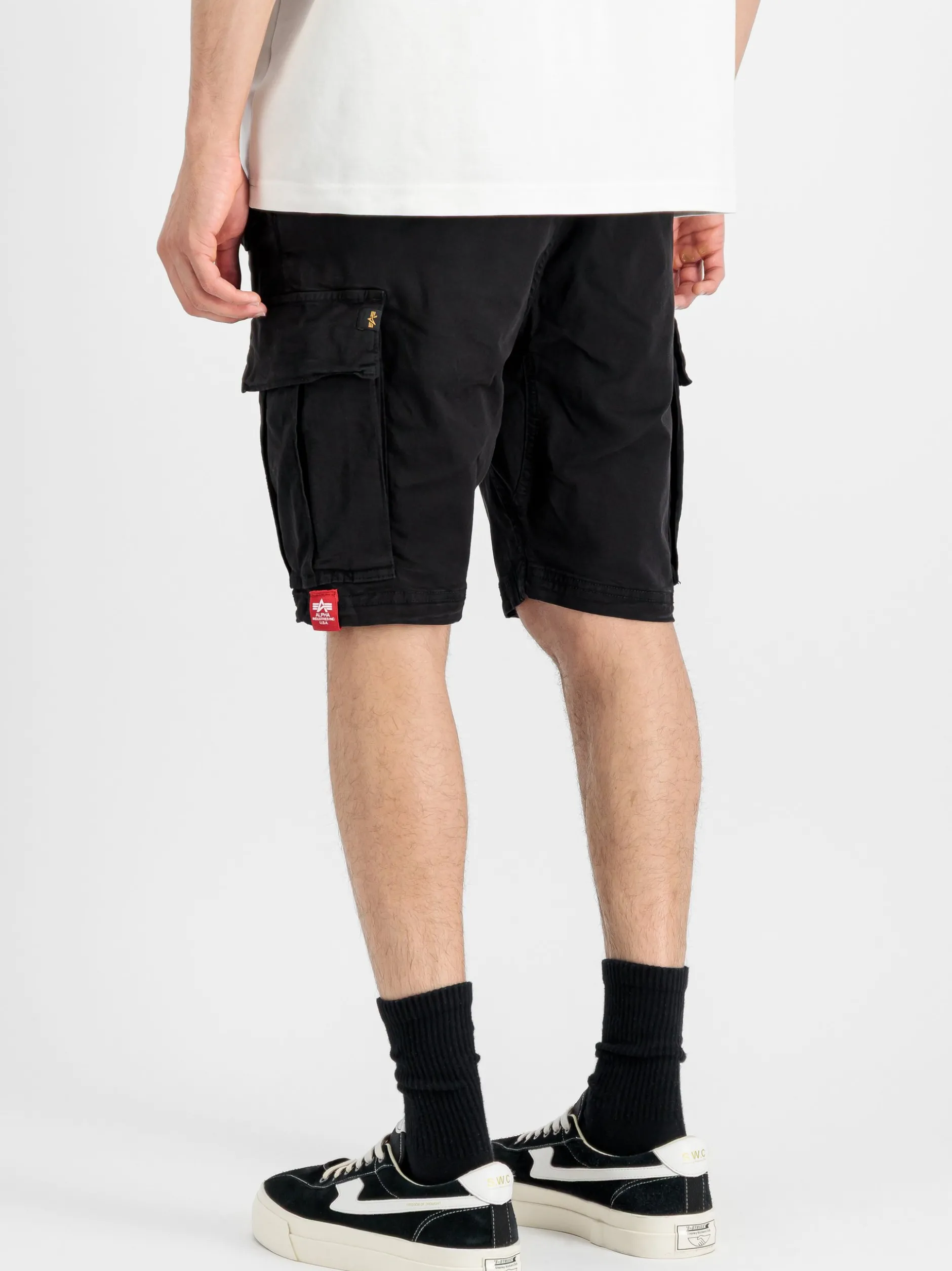Alpha Industries Herren Kurze Hose in schwarz