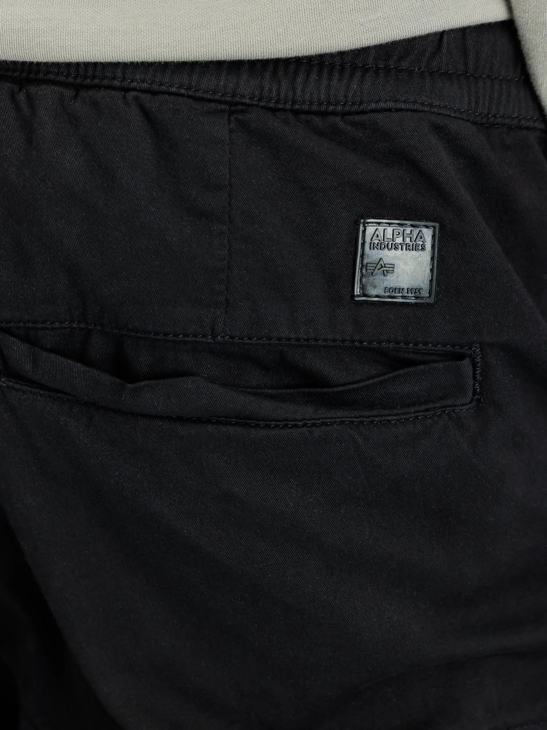 Alpha Industries Herren Shorts in schwarz