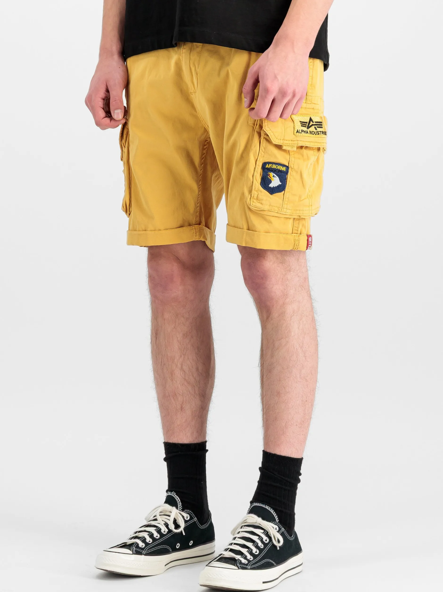 Alpha Industries Herren Shorts in gelb
