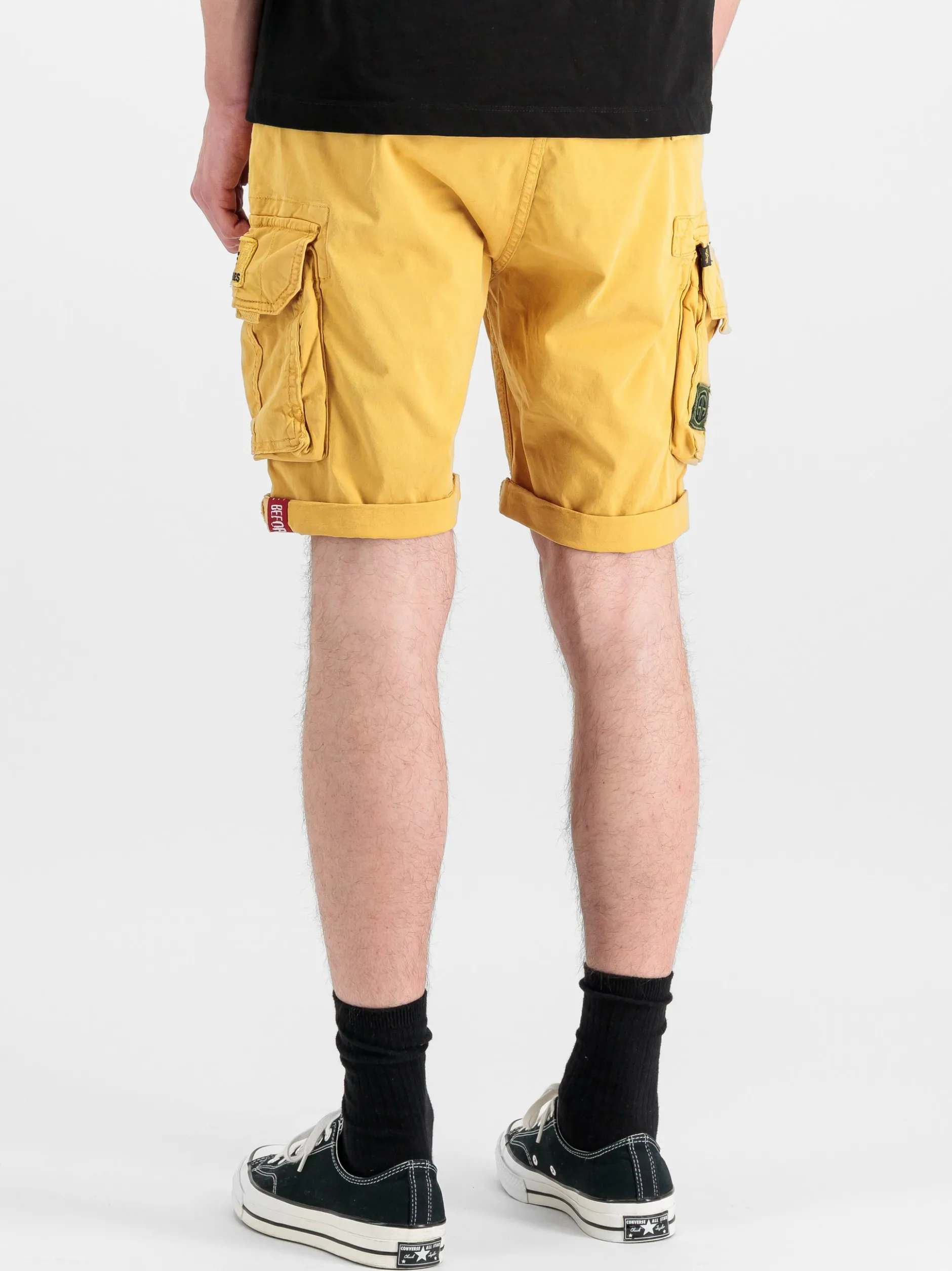 Alpha Industries Herren Shorts in gelb