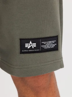 Alpha Industries Herren Shorts in oliv
