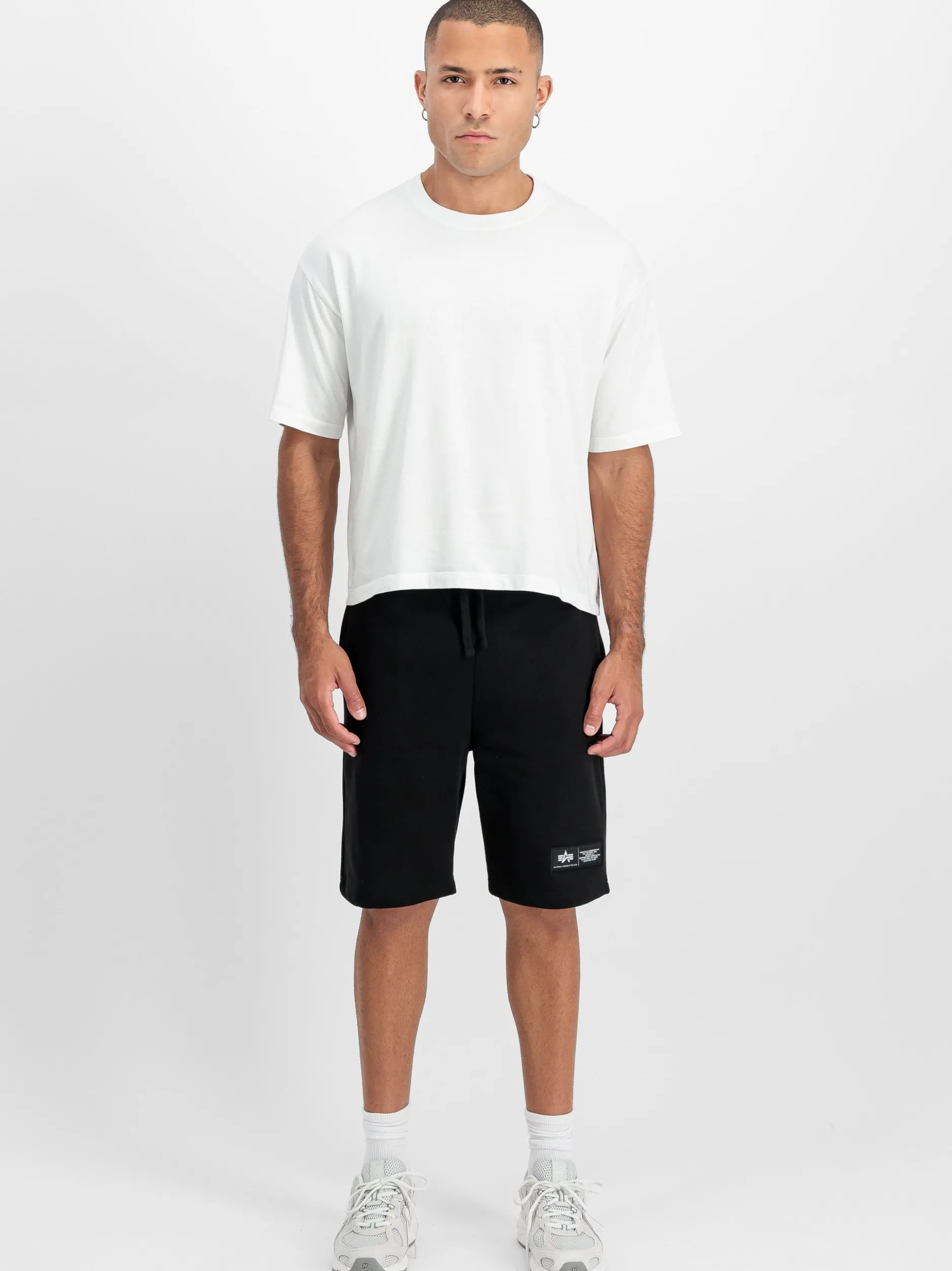 Alpha Industries Herren Shorts in schwarz