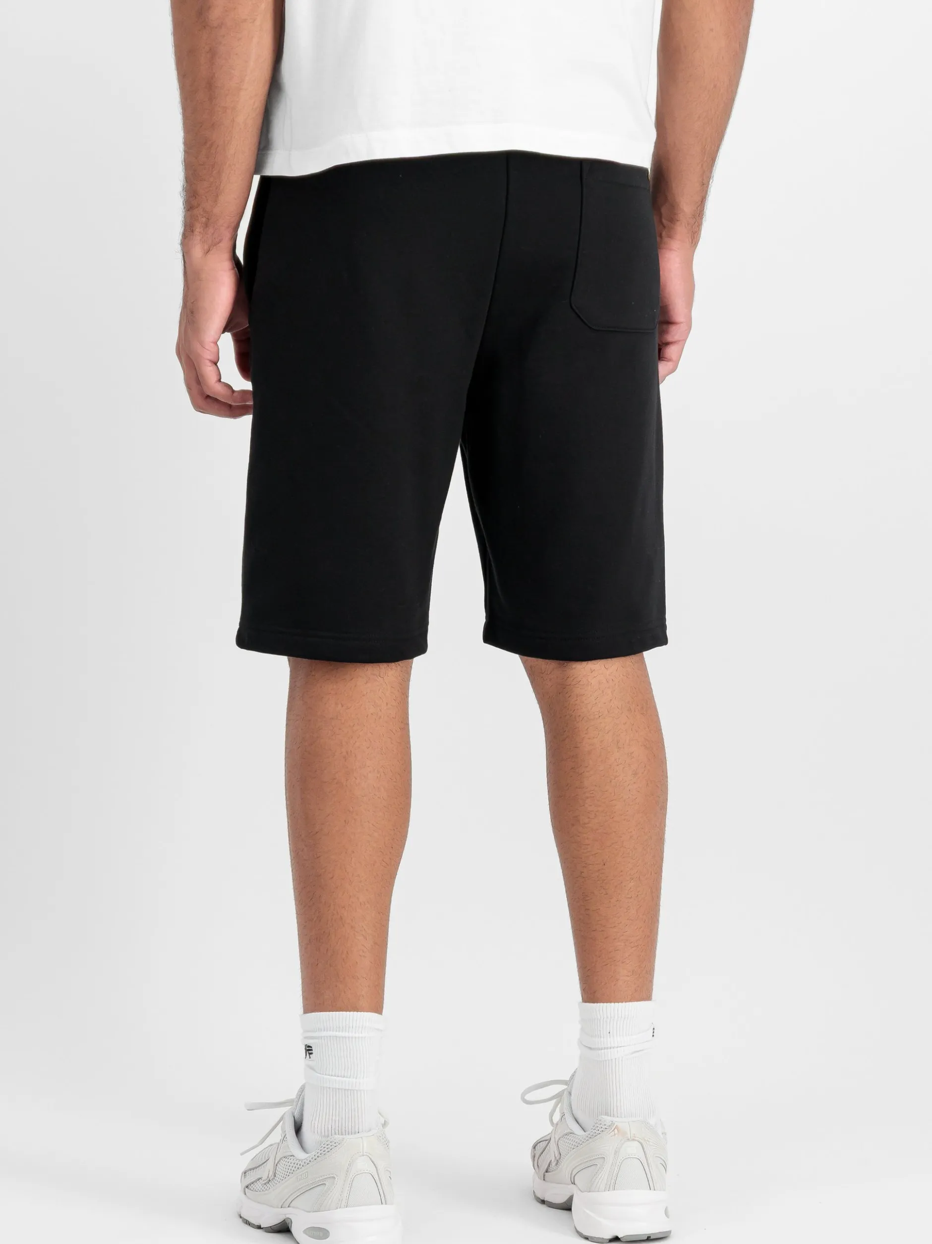 Alpha Industries Herren Shorts in schwarz