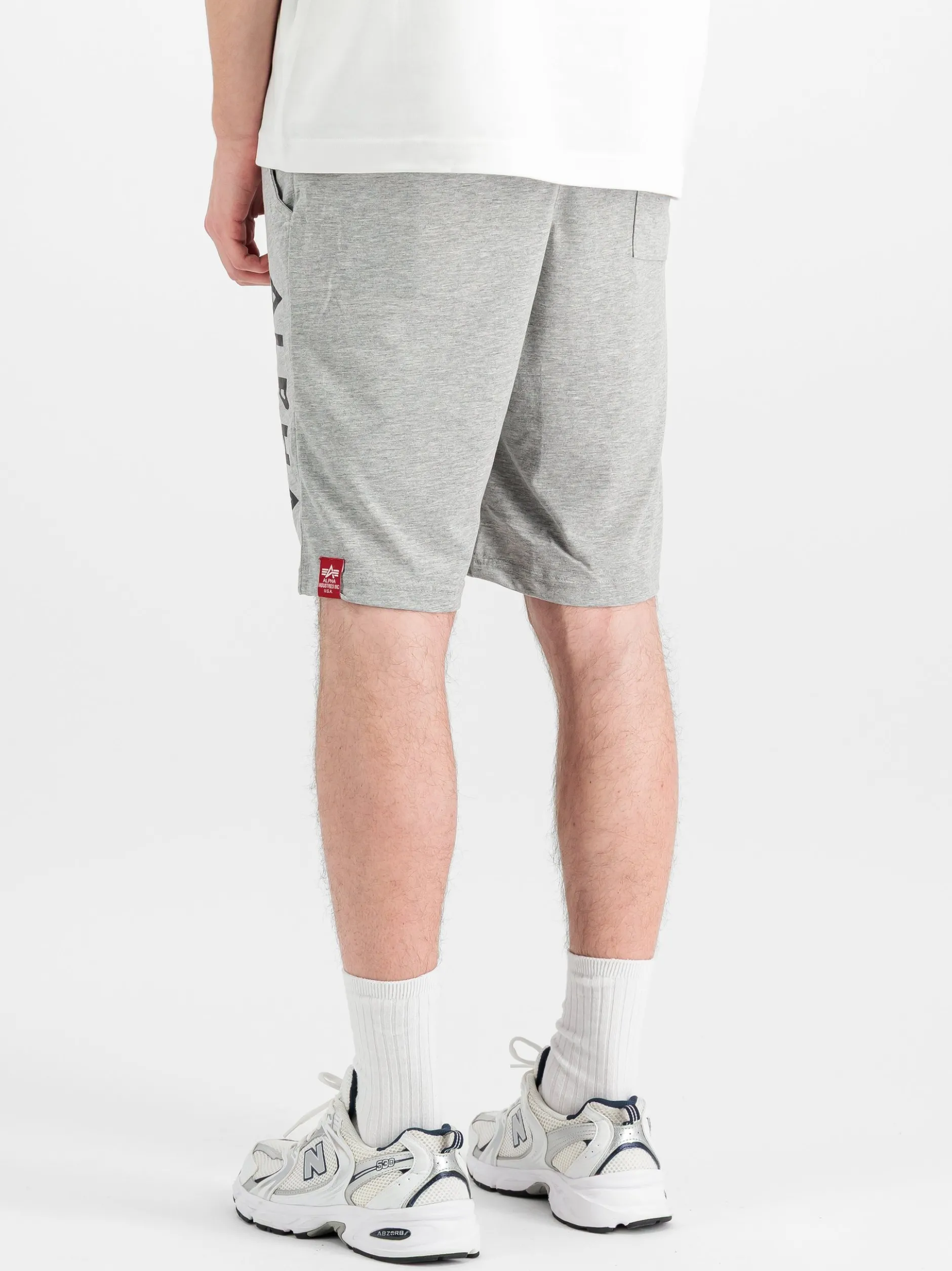 Alpha Industries Herren Sweatshorts in grau