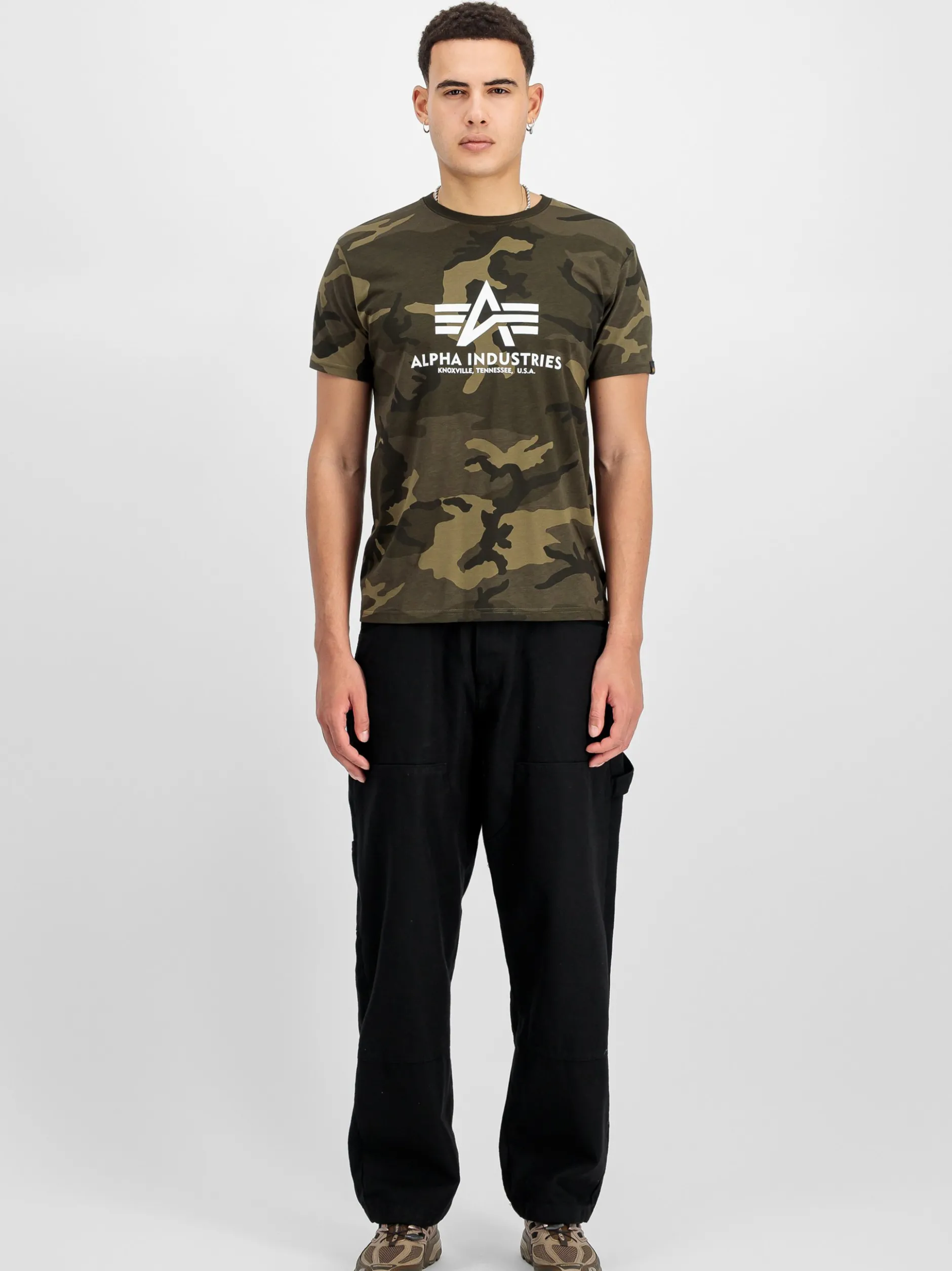 Alpha Industries Herren T-Shirt in oliv