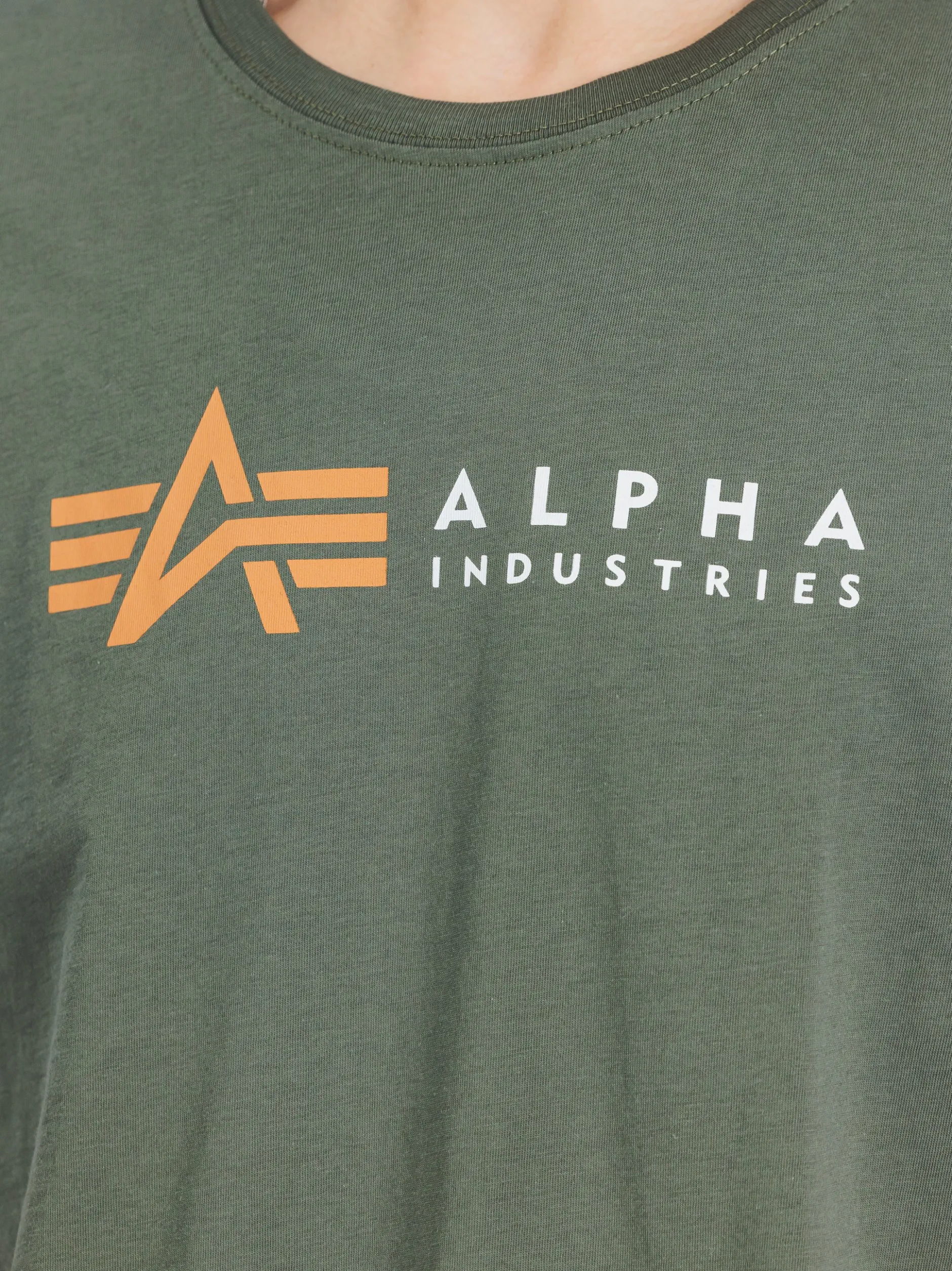 Alpha Industries Herren T-Shirt in oliv