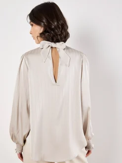 Apricot Damen Bluse in beige - Ausschnitt: Stehkragen
