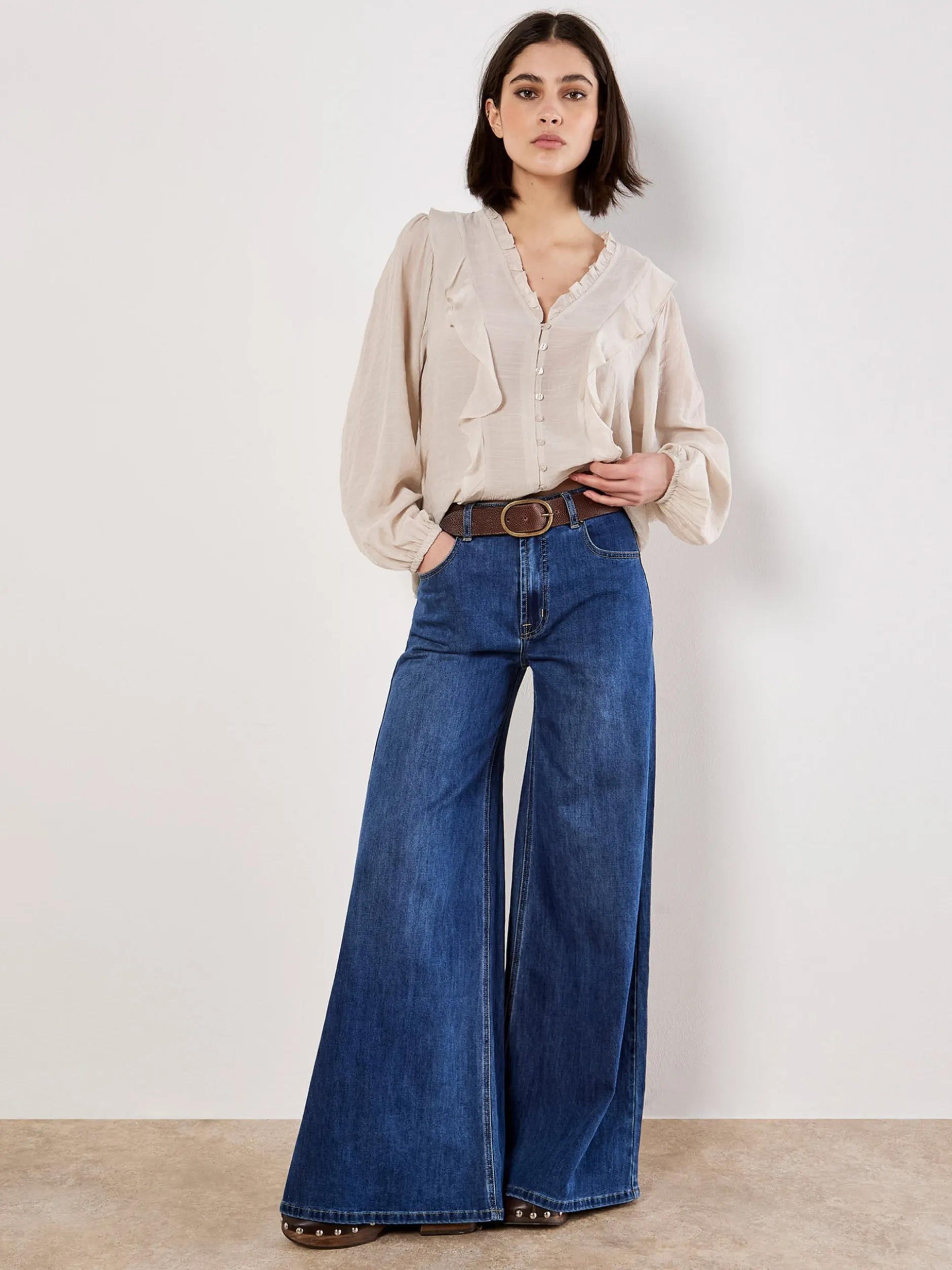 Apricot Damen Bluse in beige - Ausschnitt: V-Ausschnitt