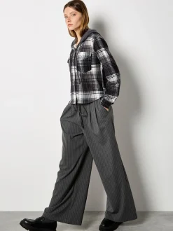 Apricot Damen Bluse in grau - Ausschnitt: Rundhals