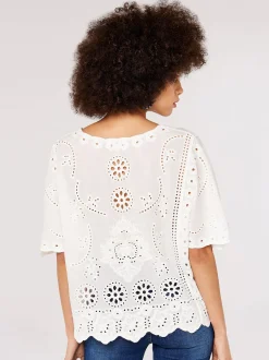 Apricot Damen Bluse in weiß - Ausschnitt: V-Ausschnitt