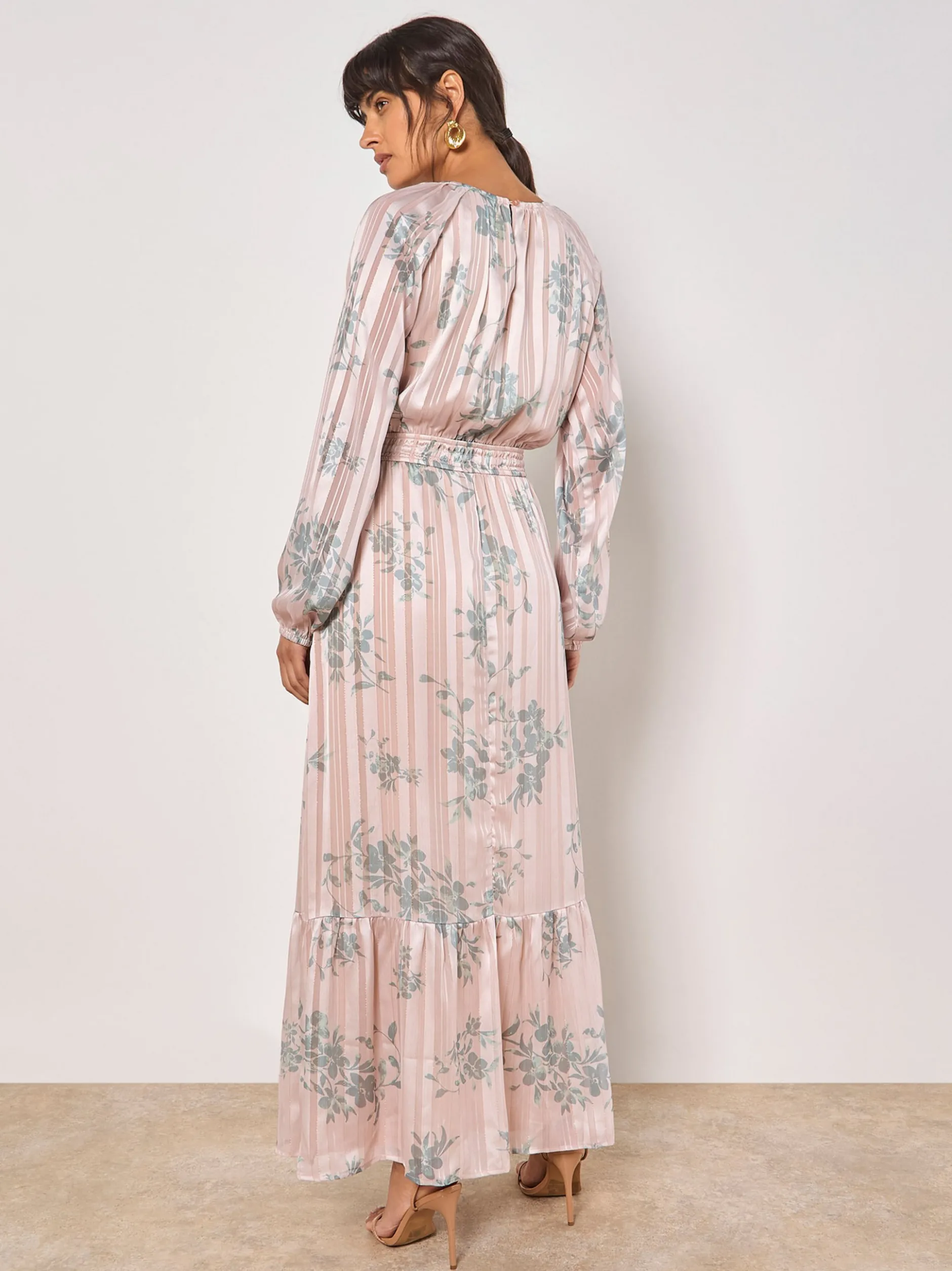 Apricot Damen Maxikleid in beige - Länge: lang