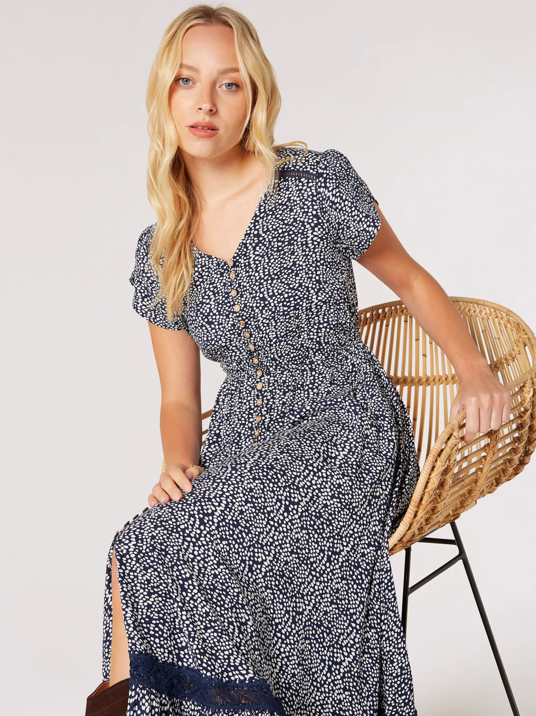 Apricot Damen Maxikleid in marine blau - Länge: lang