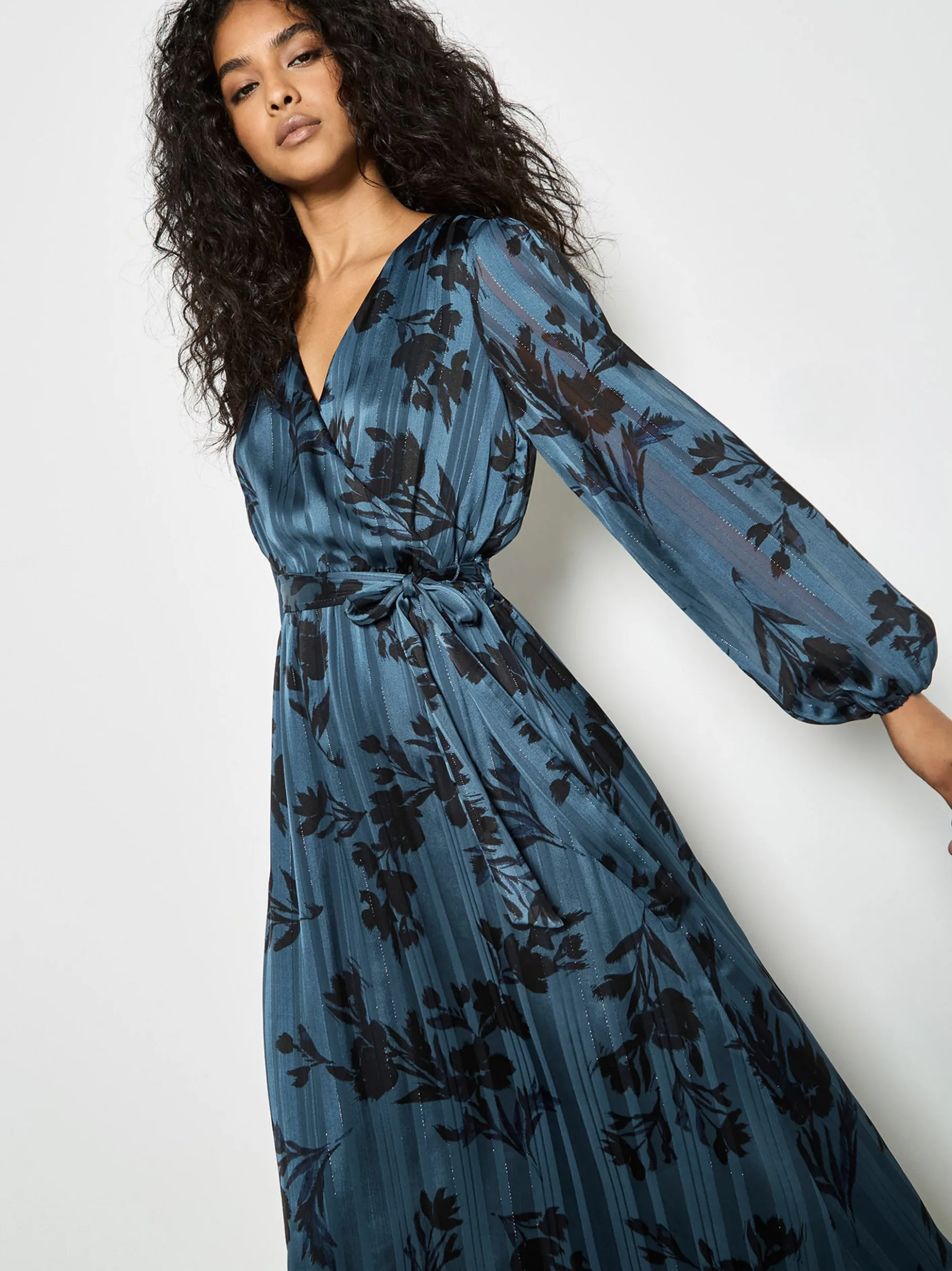 Apricot Damen Midikleid in blau - Länge: midi