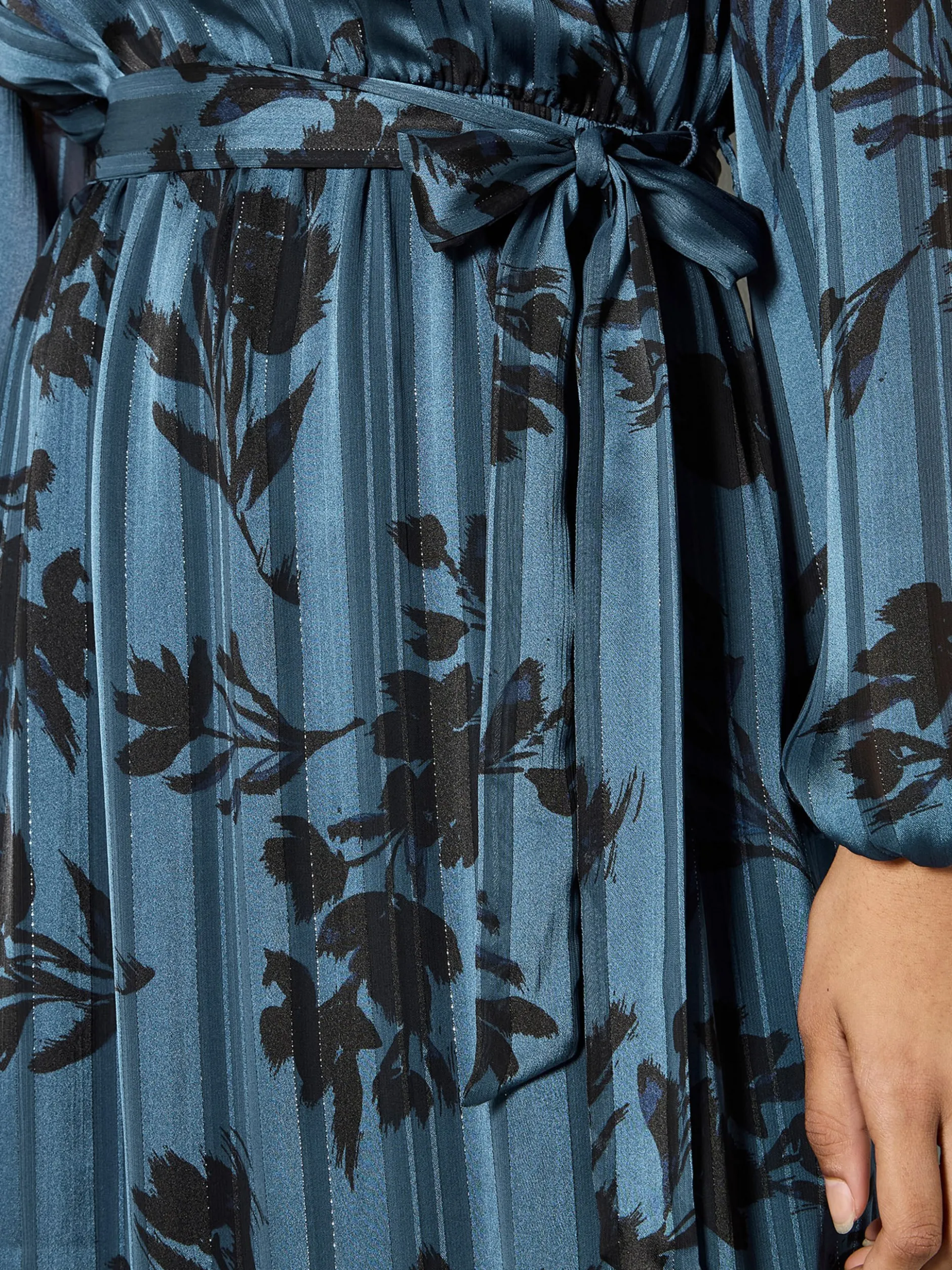 Apricot Damen Midikleid in blau - Länge: midi