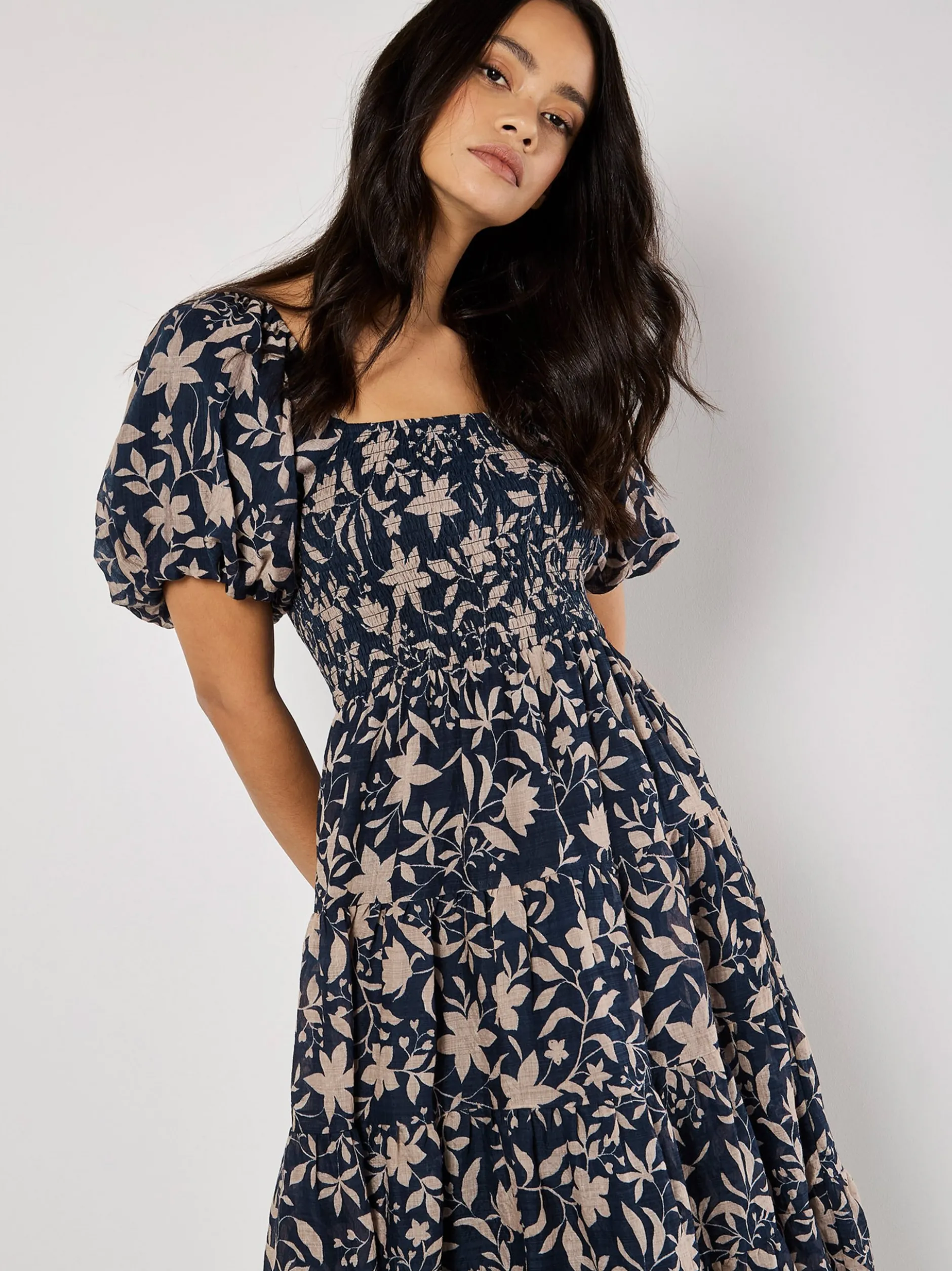 Apricot Damen Midikleid in braun - Länge: midi