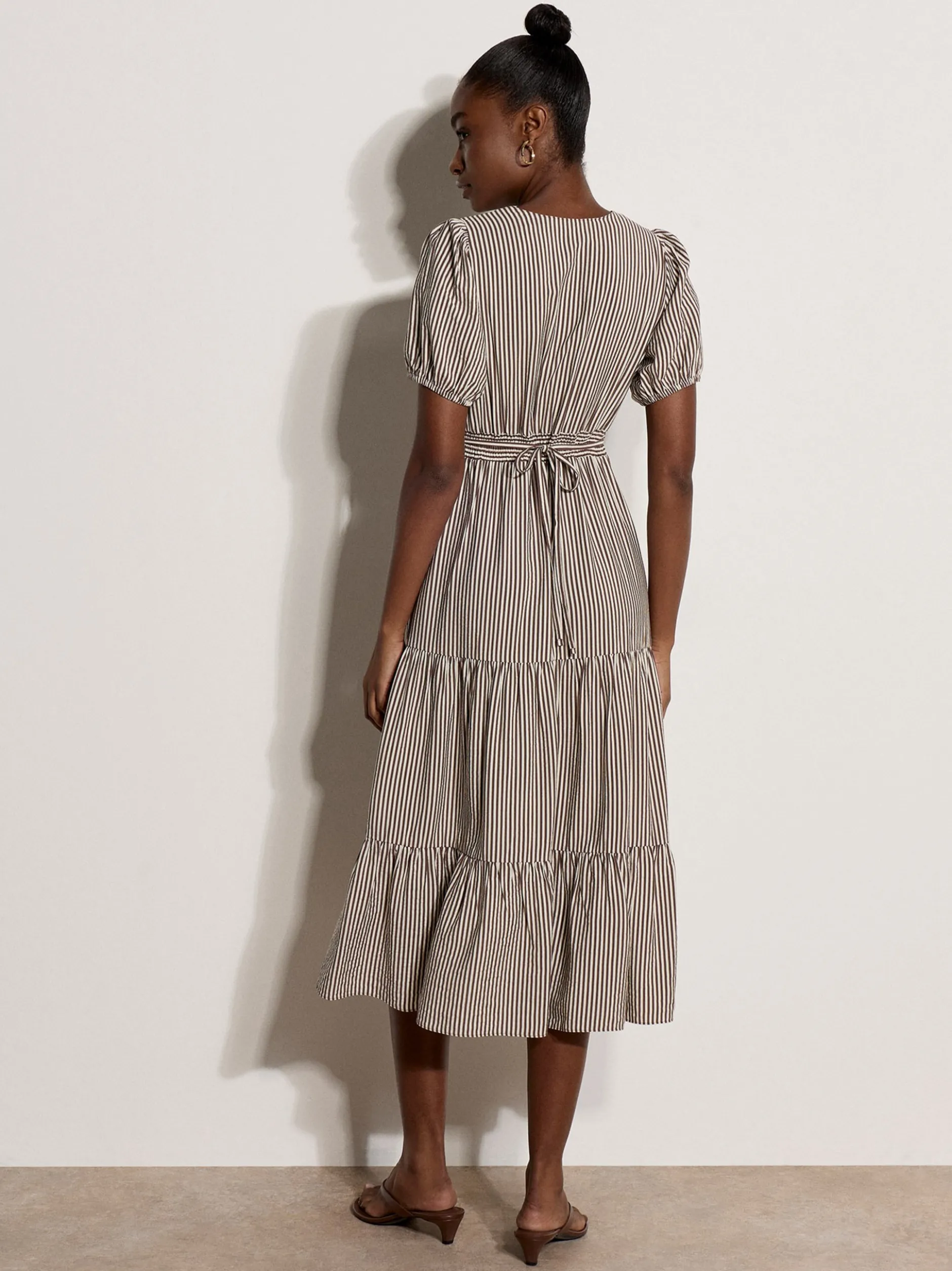 Apricot Damen Midikleid in braun weiß - Länge: midi