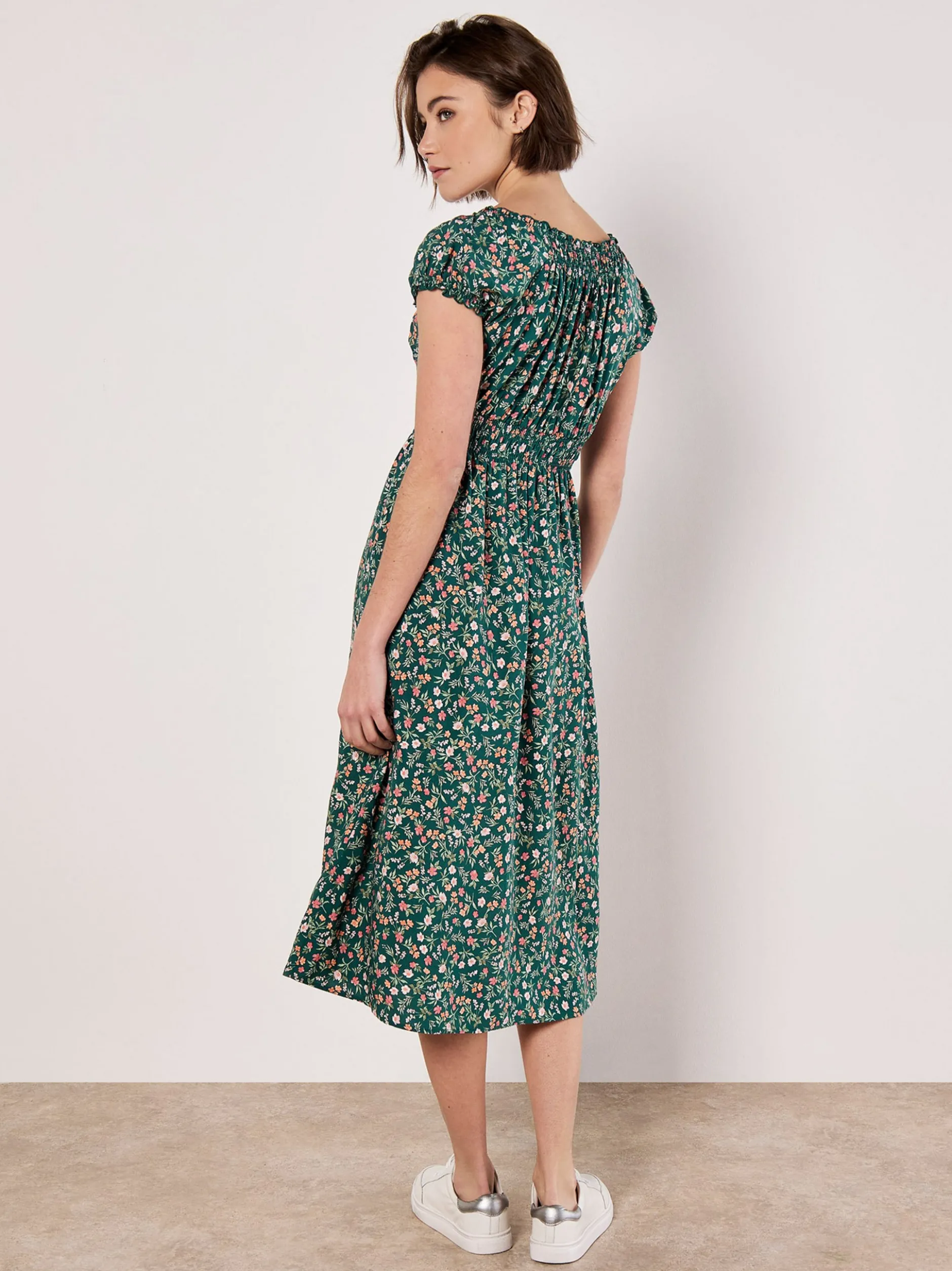 Apricot Damen Midikleid in grün - Länge: midi