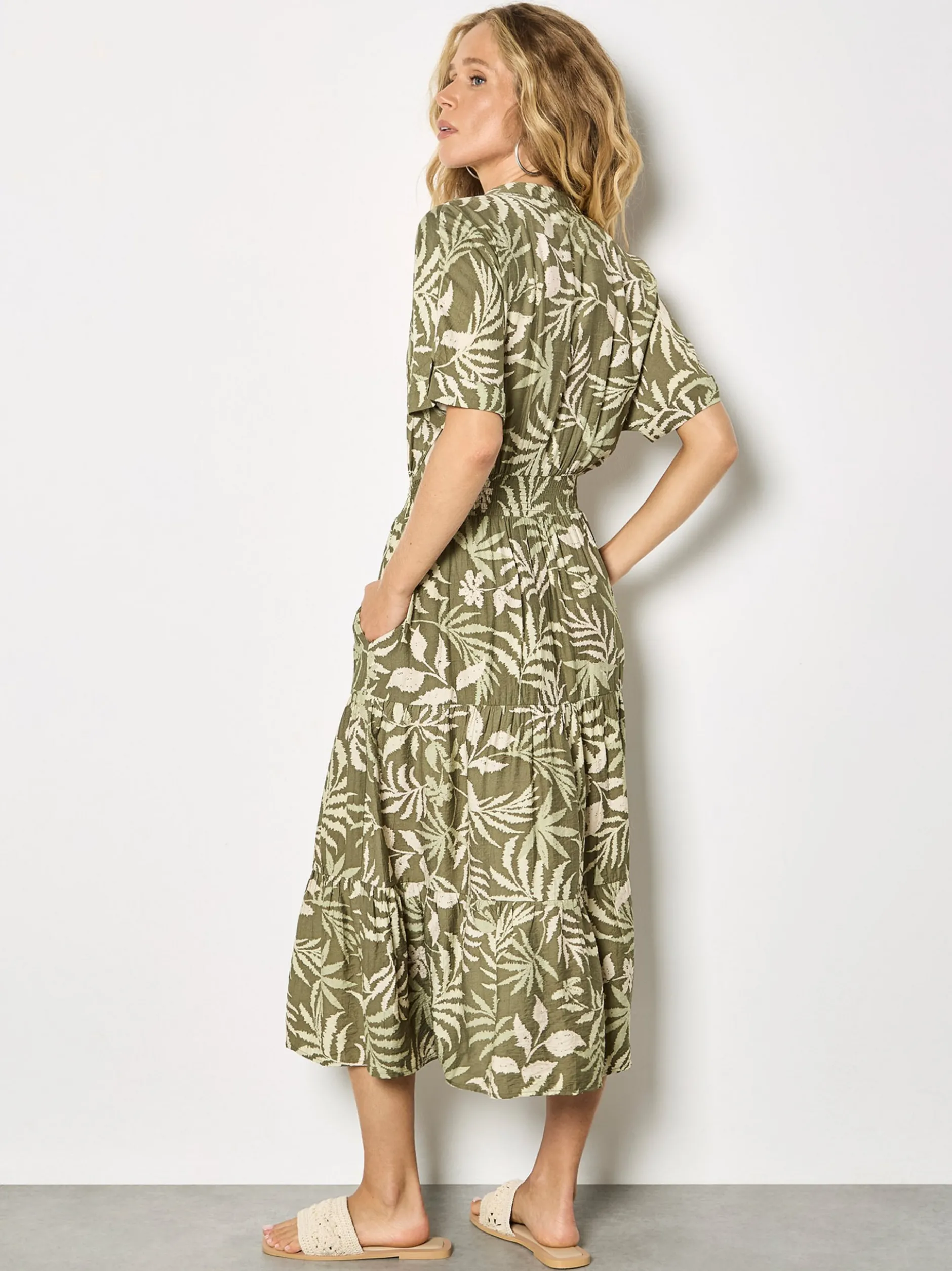 Apricot Damen Midikleid in grün - Länge: midi