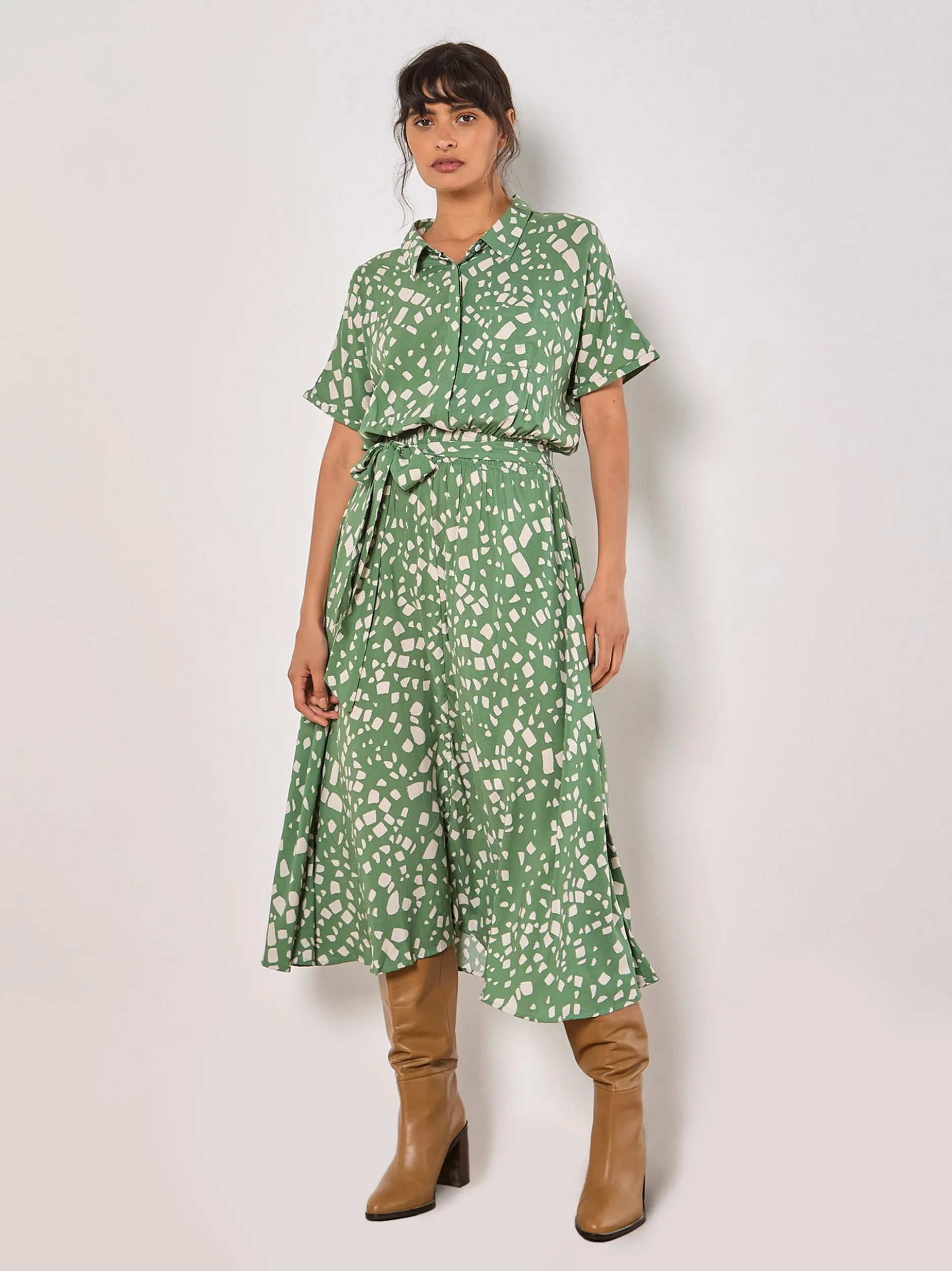 Apricot Damen Midikleid in grün - Länge: midi