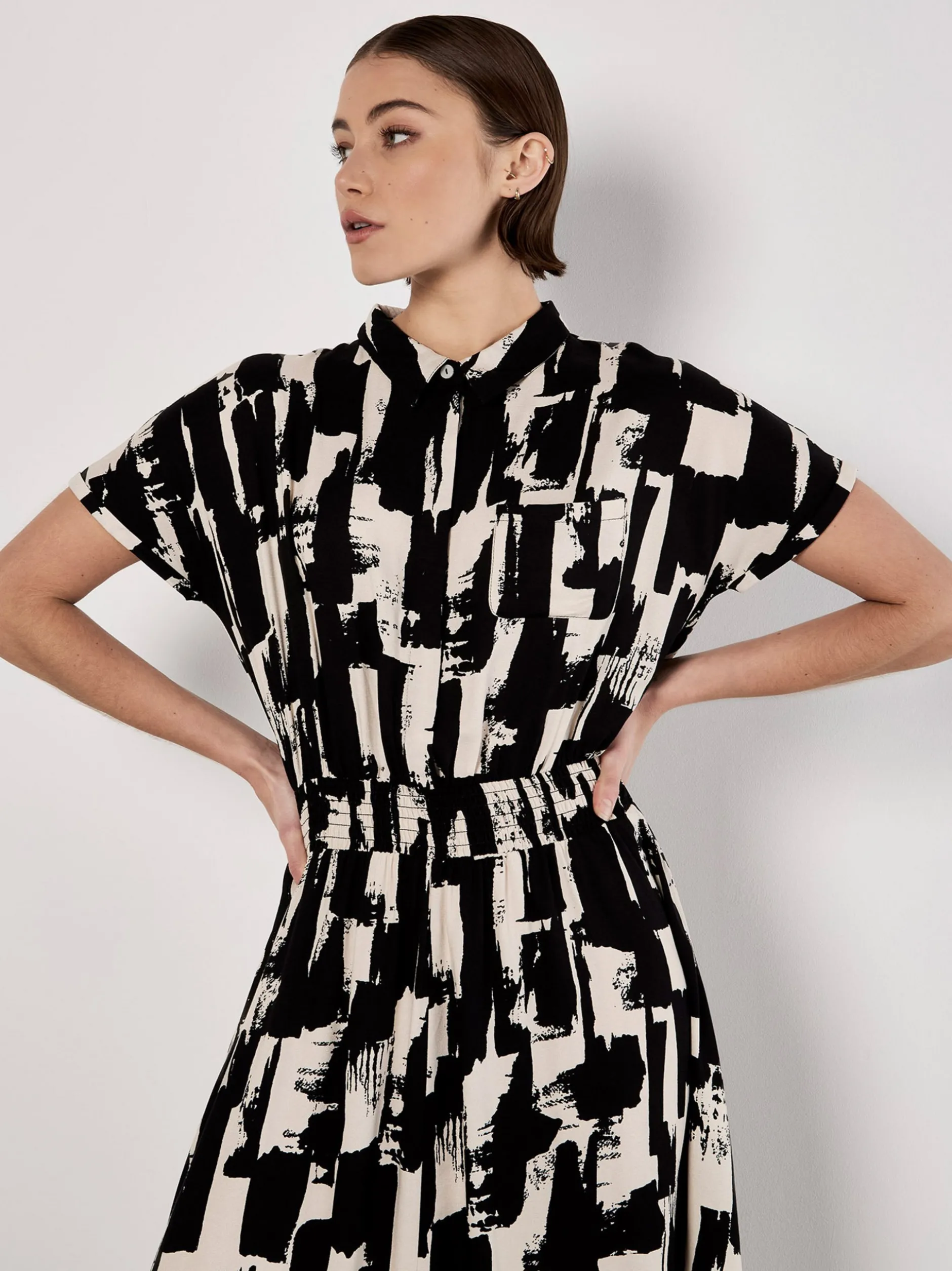 Apricot Damen Midikleid in schwarz - Länge: midi