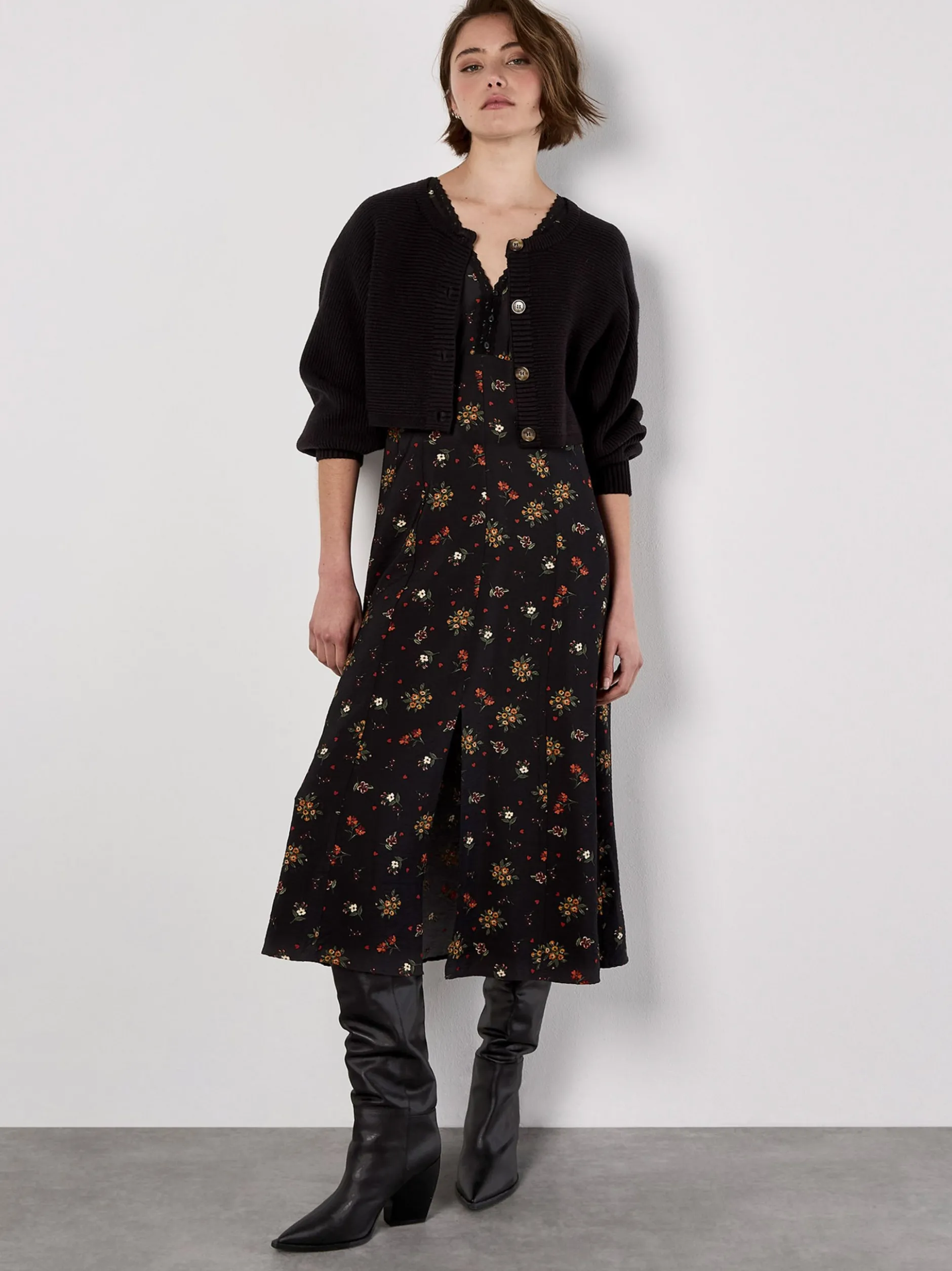 Apricot Damen Midikleid in schwarz - Länge: midi