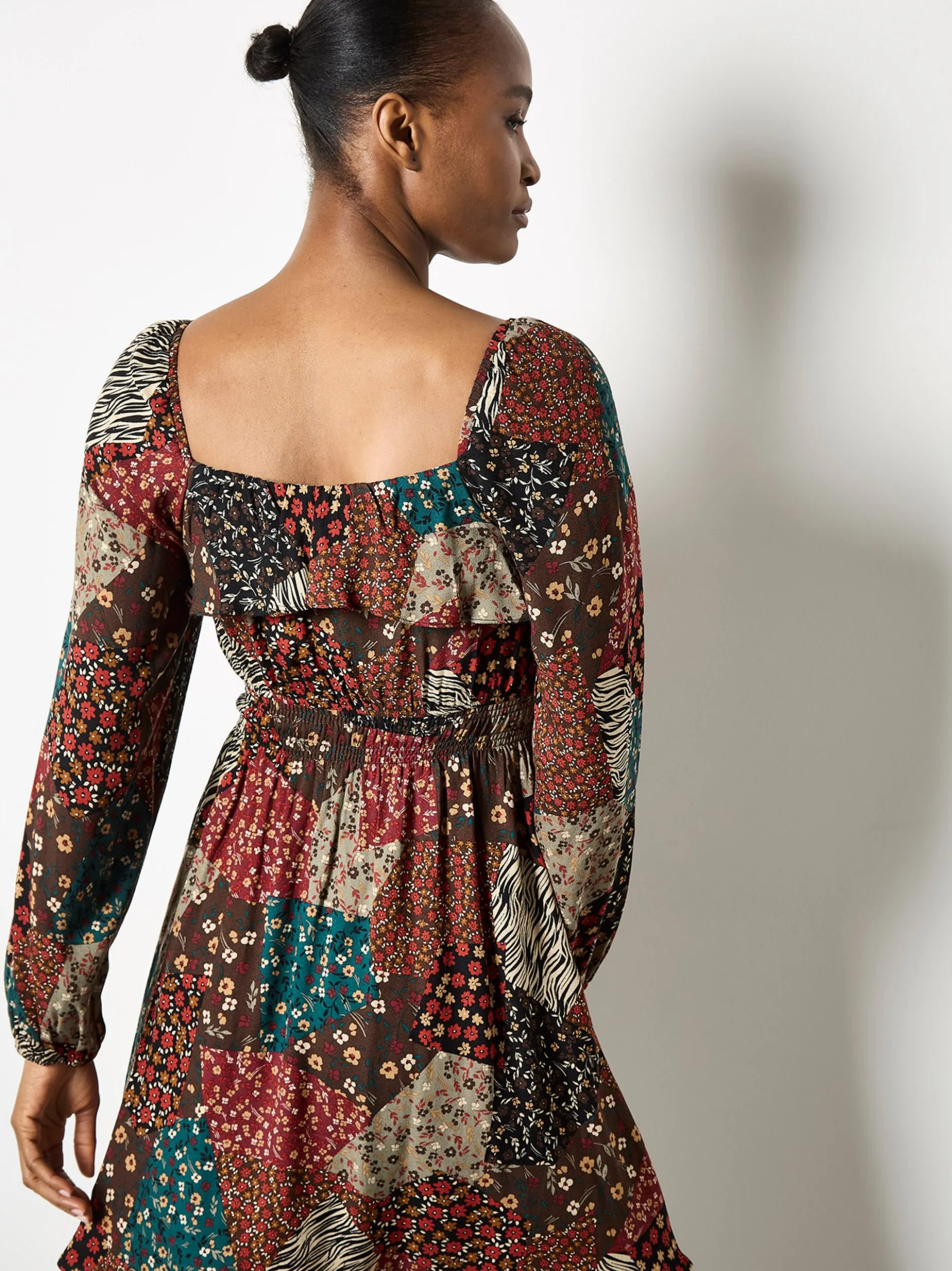Apricot Damen Minikleid in braun - Ausschnitt: Karree