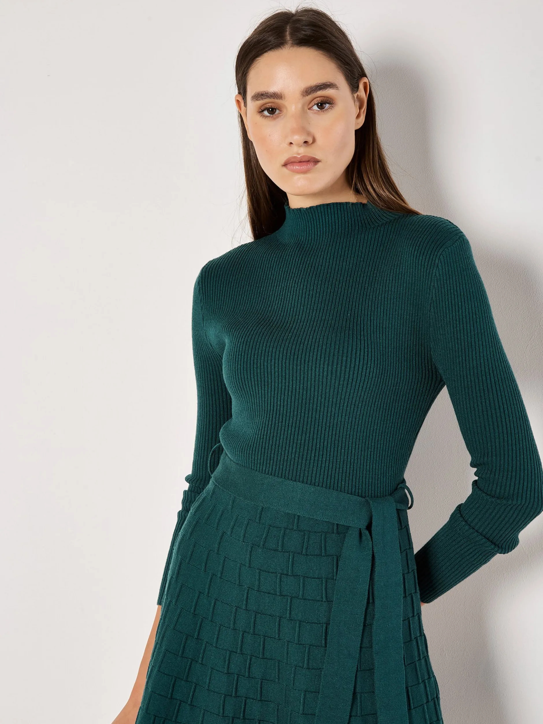 Apricot Damen Minikleid in grün - Ausschnitt: Stehkragen