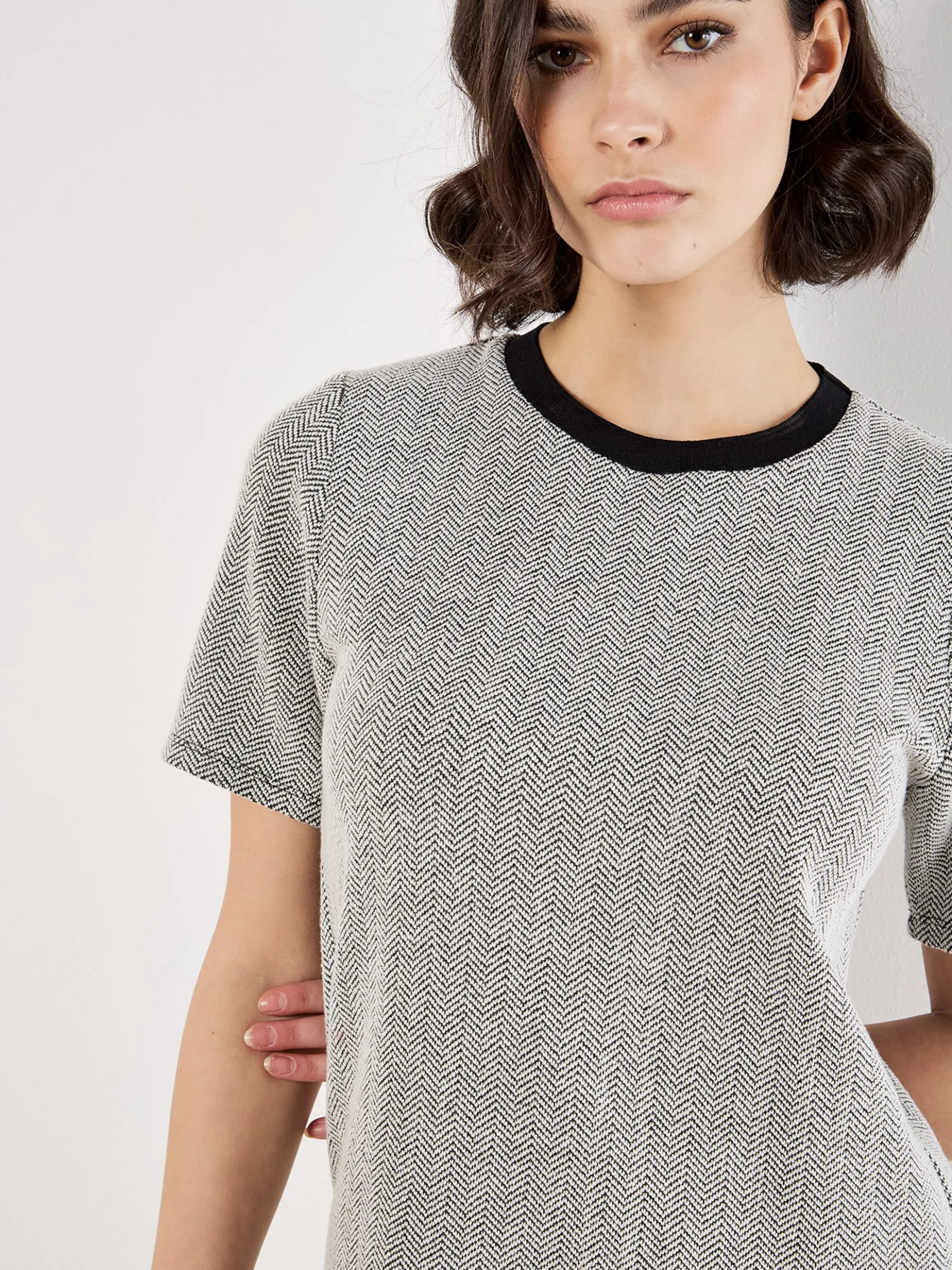 Apricot Damen Minikleid in grau schwarz - Länge: kurz