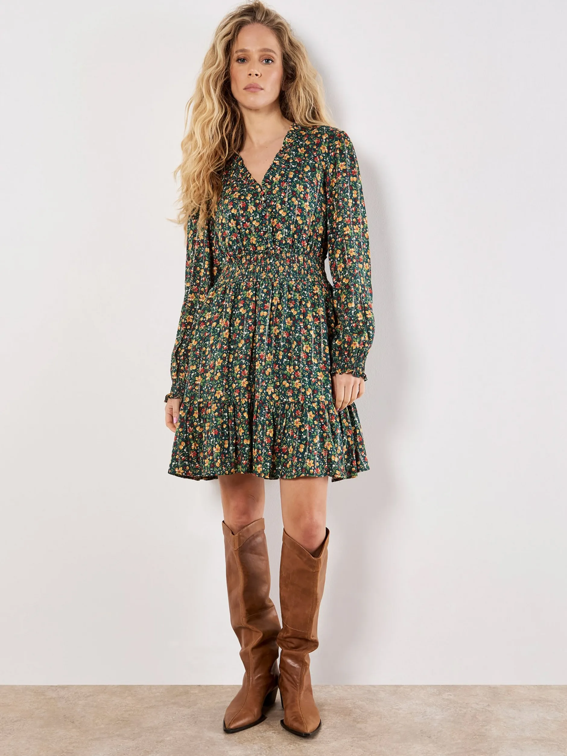 Apricot Damen Minikleid in grün - Länge: knielang