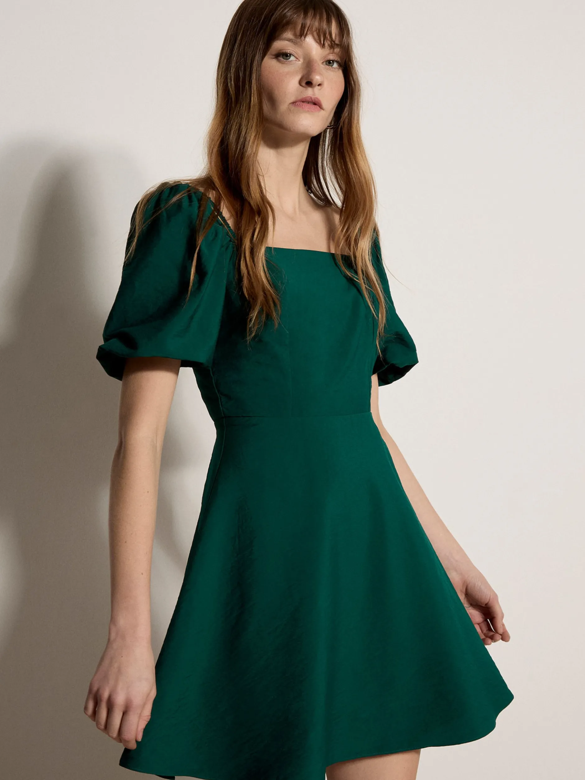 Apricot Damen Minikleid in grün - Ausschnitt: Karree