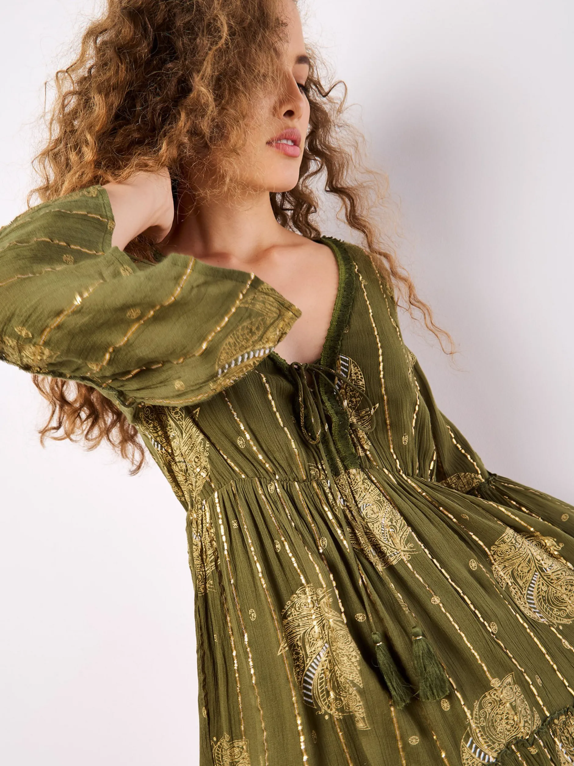 Apricot Damen Minikleid in oliv - Länge: kurz