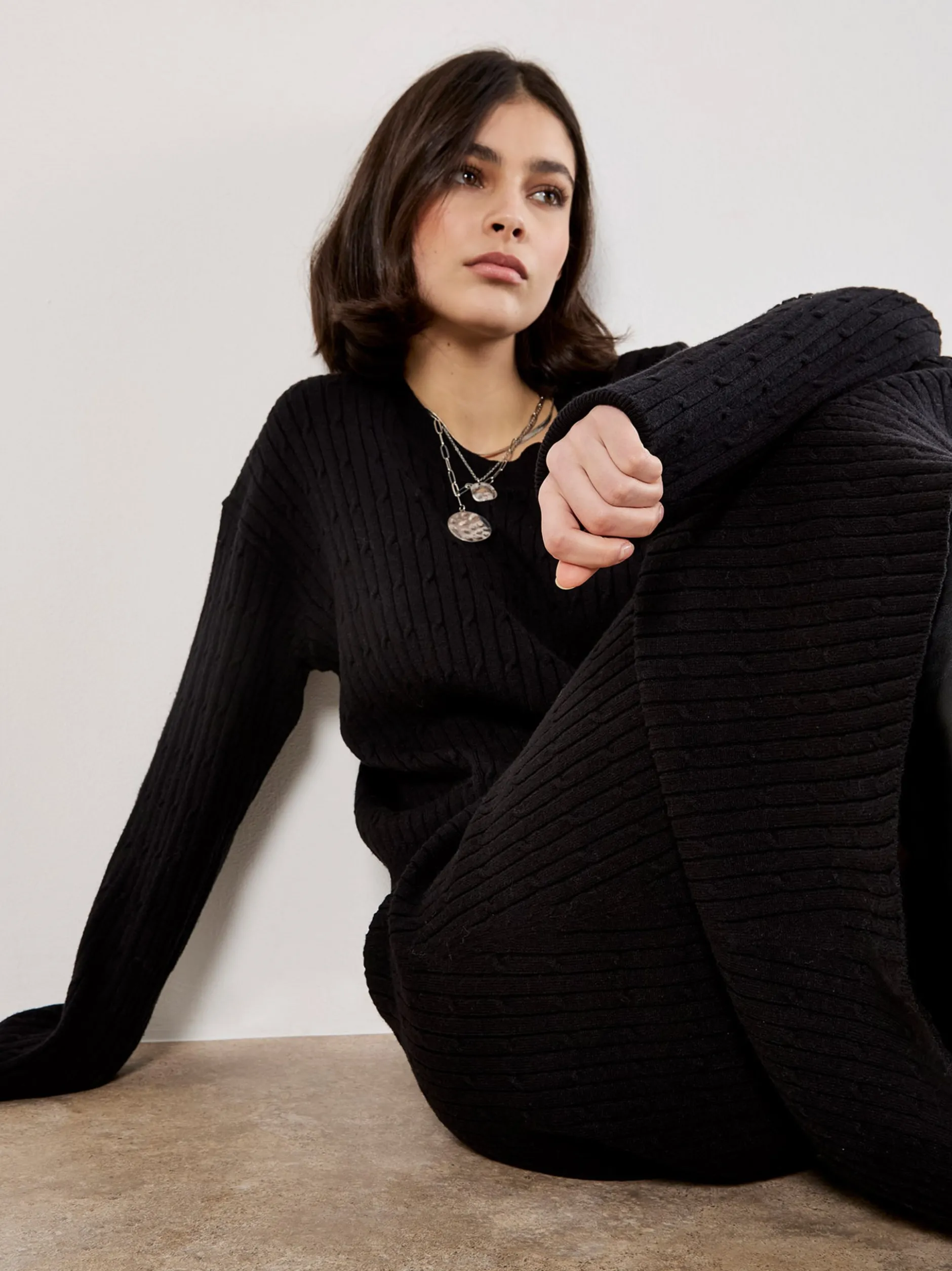 Apricot Damen Pullover in schwarz - Ausschnitt: Rundhals