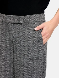 Betty & Co Damen Stoffhose in schwarz mehrfarbig