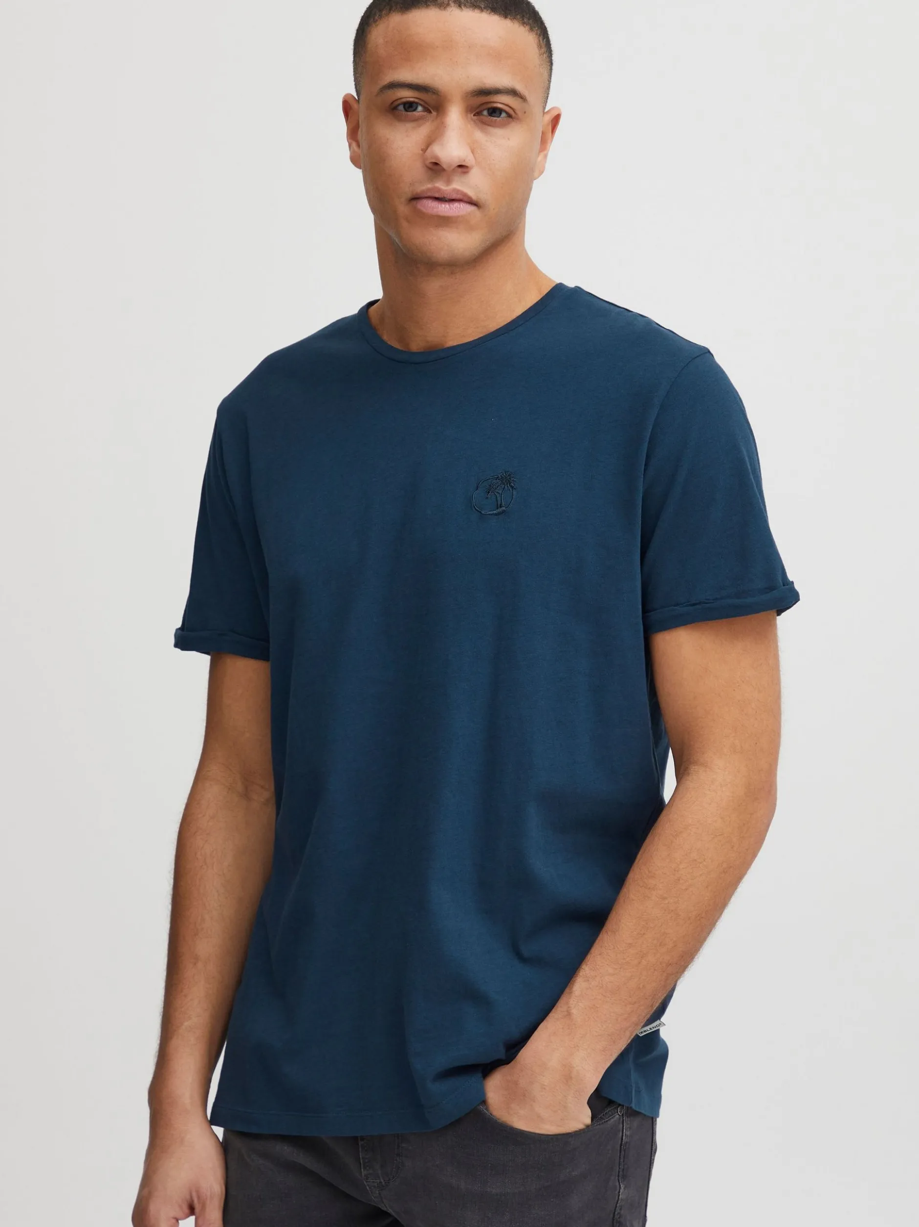 BLEND Herren T-Shirt in blau - Ausschnitt: Rundhals