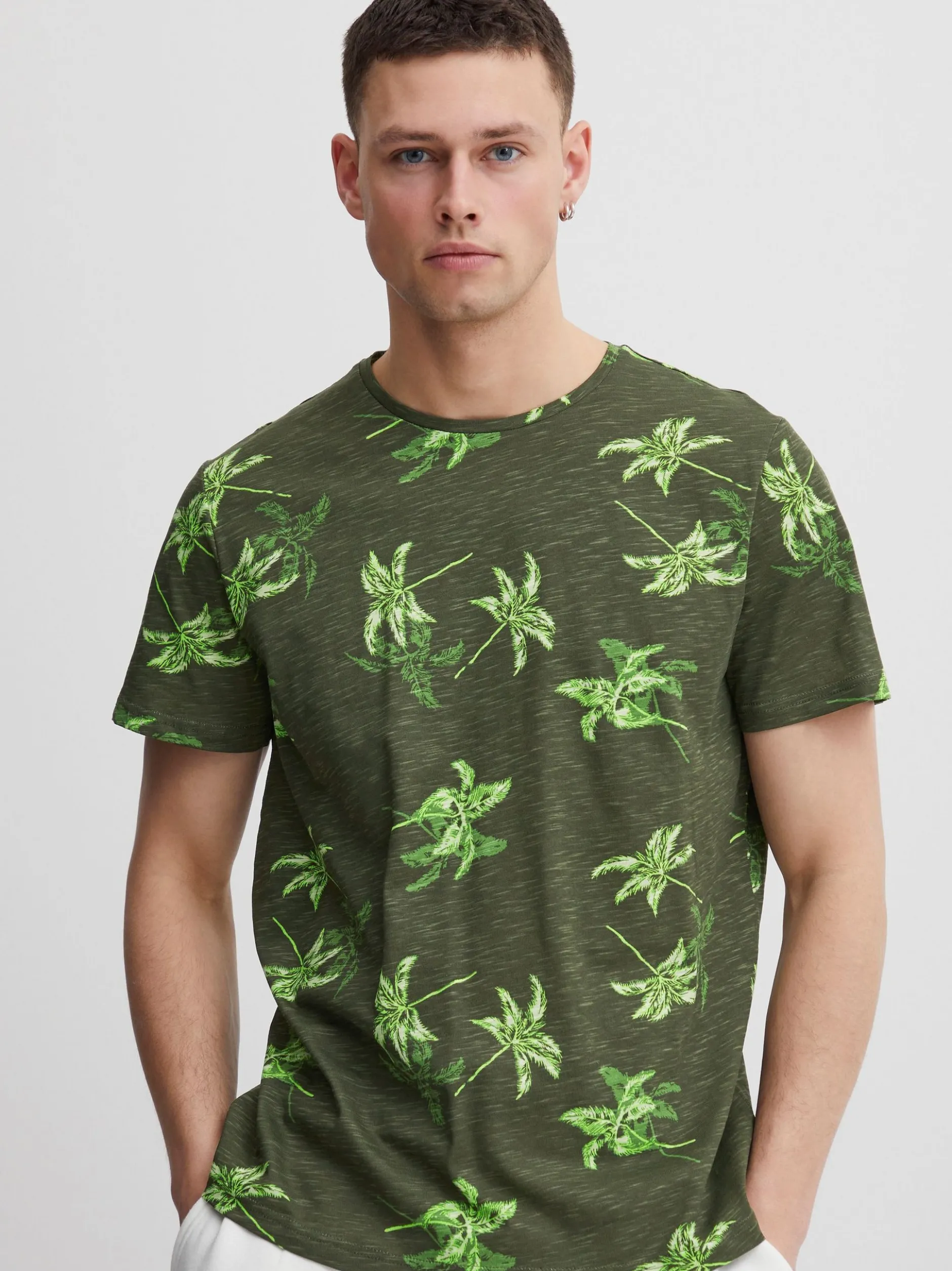 BLEND Herren T-Shirt in grün - Ausschnitt: Rundhals