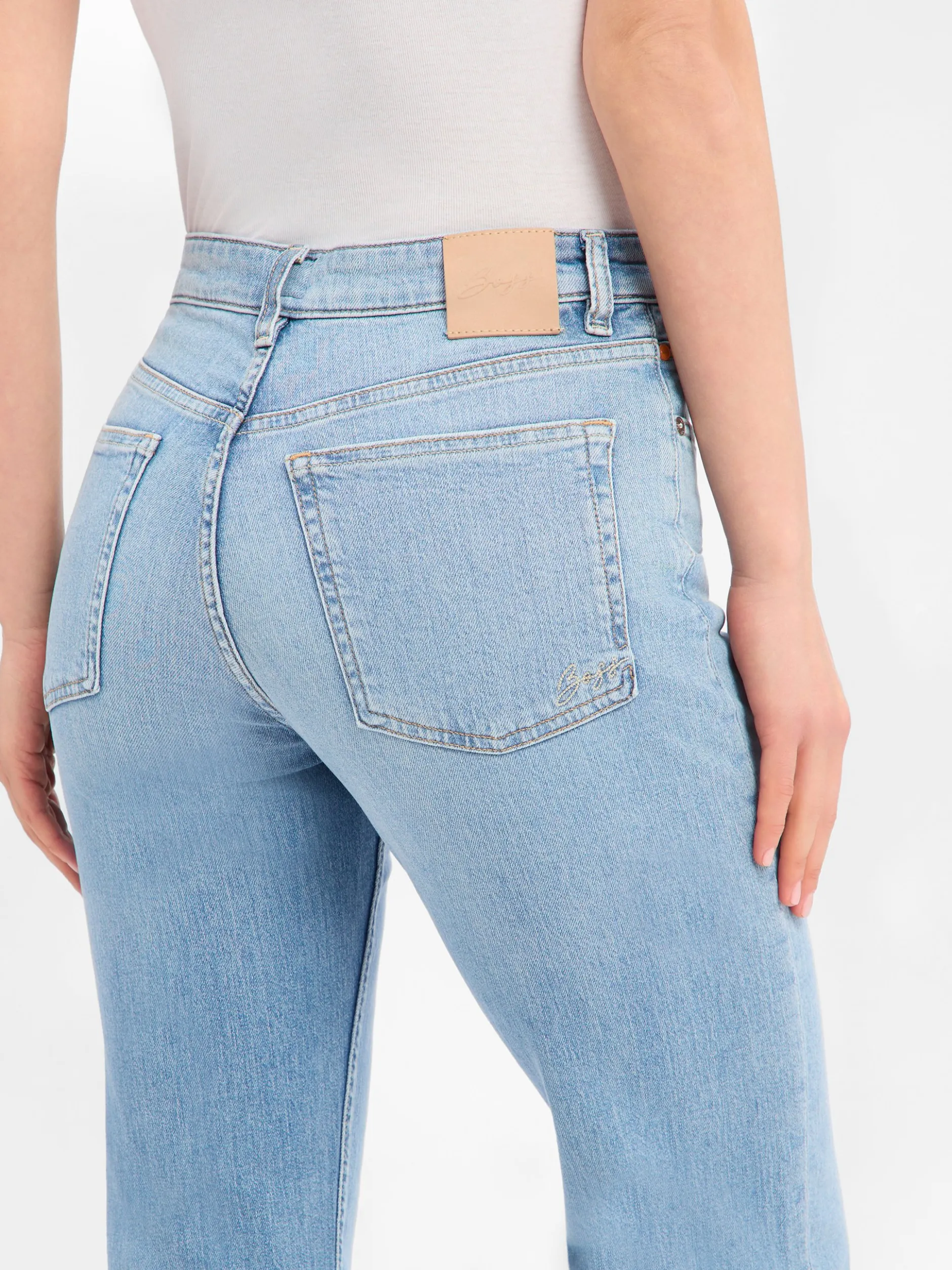 BOSS Orange Damen Flared Fit Jeans in light stone