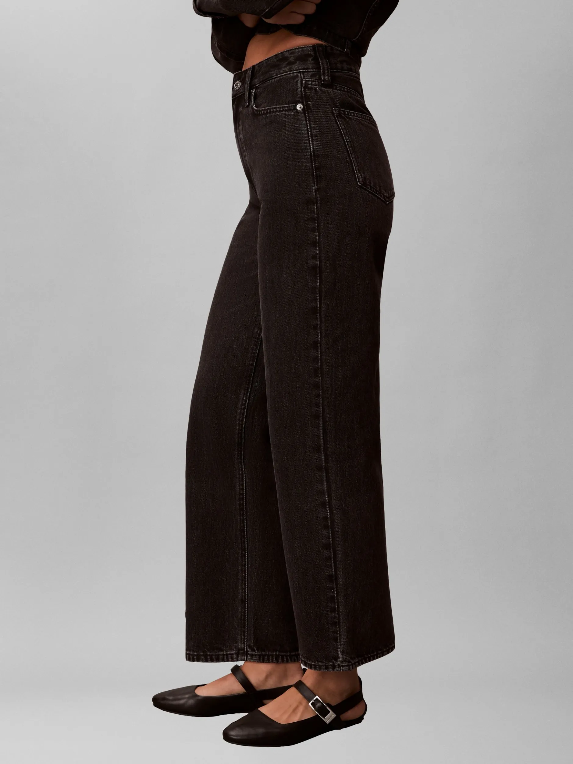 Calvin Klein Jeans Damen Mom Jeans - Barrel in schwarz