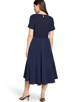 Cartoon Damen Kleid in marine - Ausschnitt: V-Ausschnitt