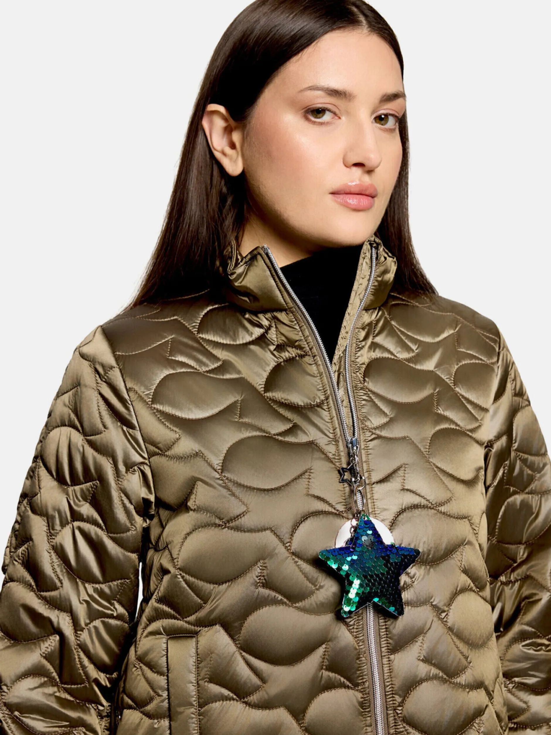Cartoon Damen Steppjacke in schilf